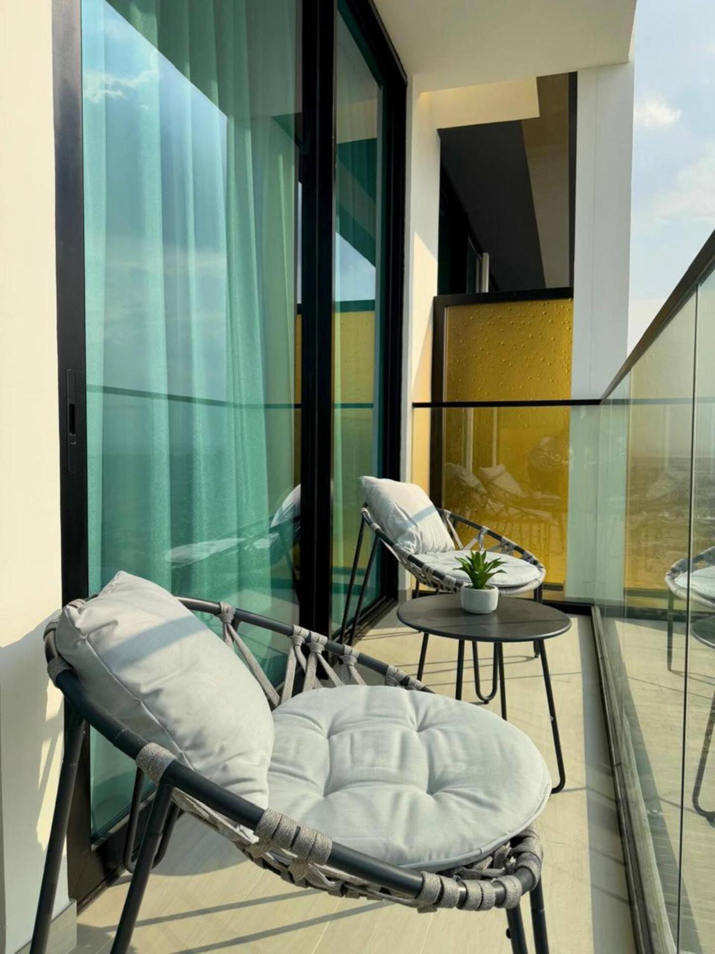 Cozy 1-bedroom In Jvc Apartment