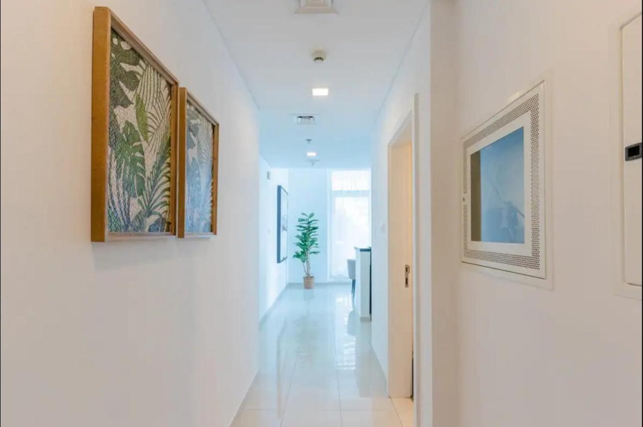 Apartment Aws Homes - Contemporary Marina