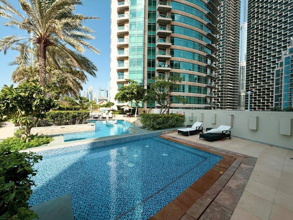 Beautiful 2 Bedroom Next To Opera I Burj View *