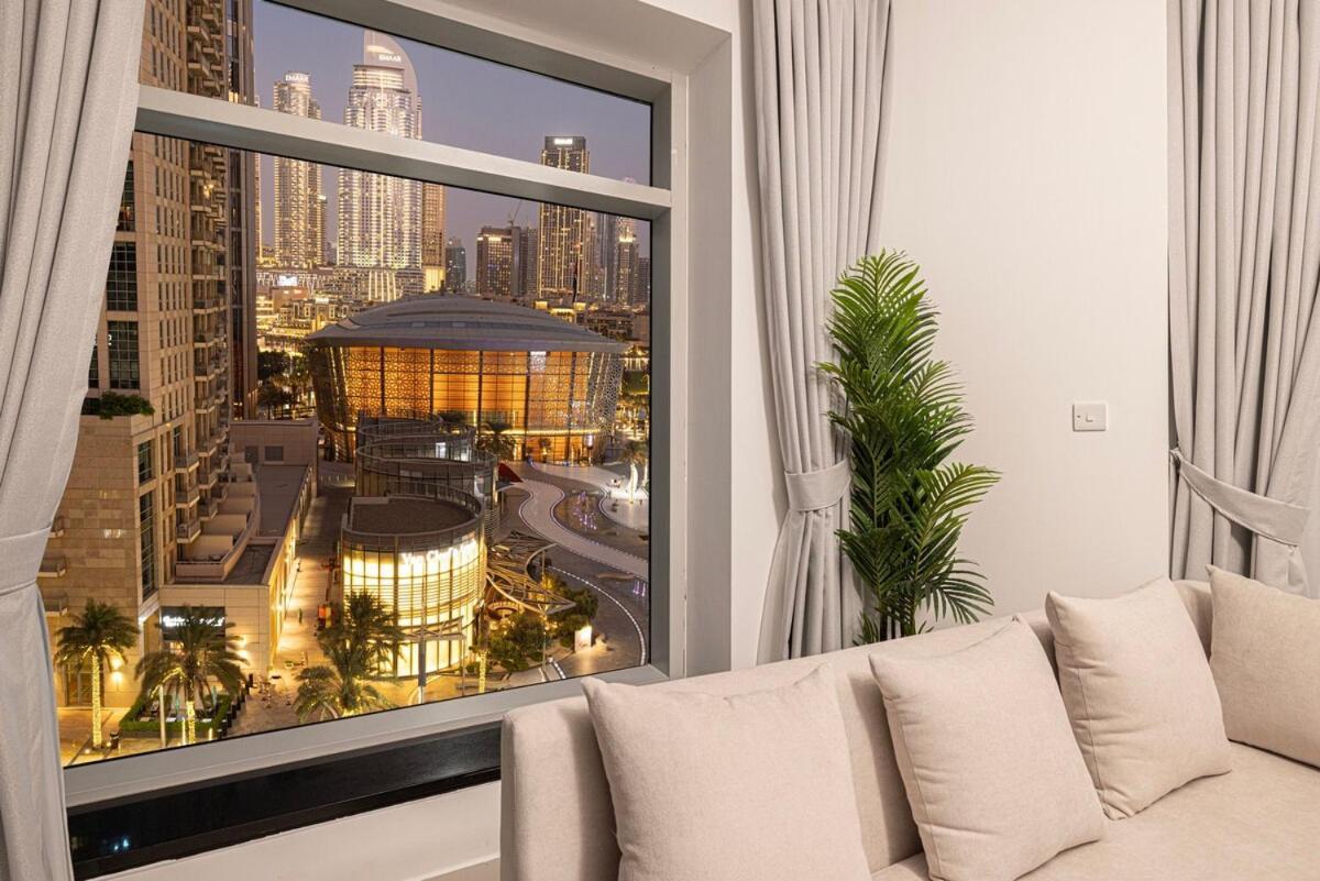 Beautiful 2 Bedroom Next To Opera I Burj View Apartment *