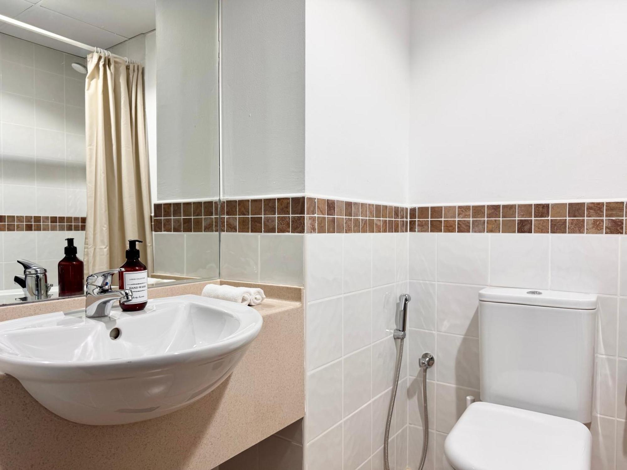 2 Bed In La Riviera Tower, Marina Near Metro And Mall, 12-min Walk To Jbr Beach! Apartment Dubai