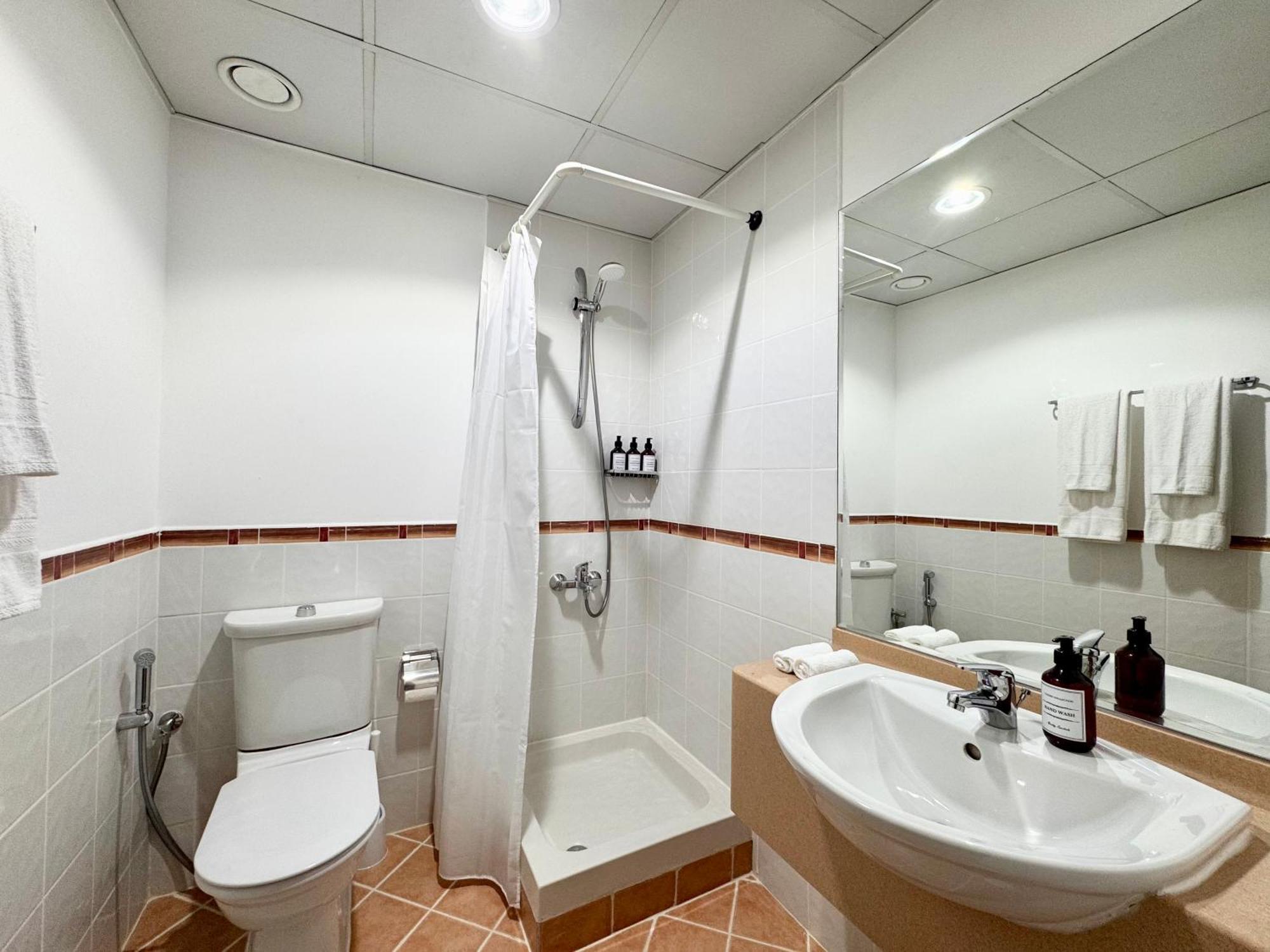2 Bed In La Riviera Tower, Marina Near Metro And Mall, 12-min Walk To Jbr Beach! Apartment *