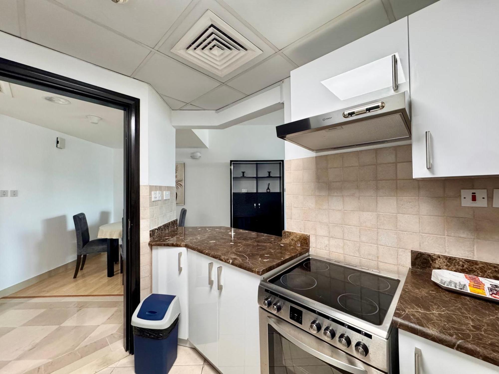 Apartment 2 Bed In La Riviera Tower, Marina Near Metro And Mall, 12-min Walk To Jbr Beach! Dubai