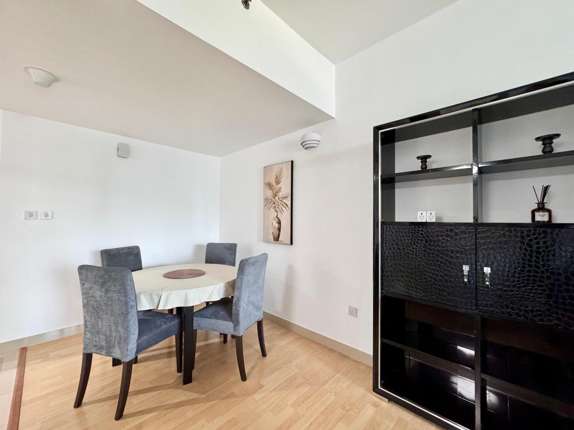 2 Bed In La Riviera Tower, Marina Near Metro And Mall, 12-min Walk To Jbr Beach! Dubai