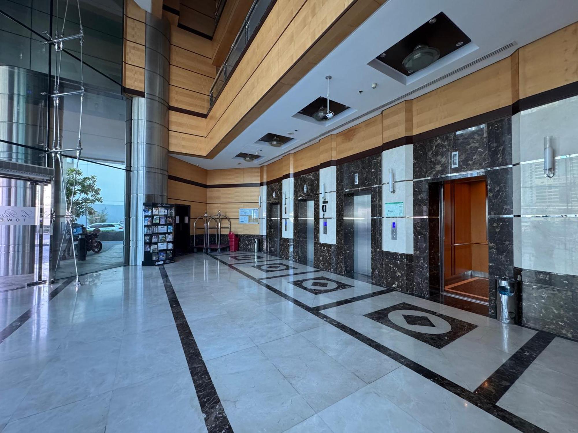 2 Bed In La Riviera Tower, Marina Near Metro And Mall, 12-min Walk To Jbr Beach!