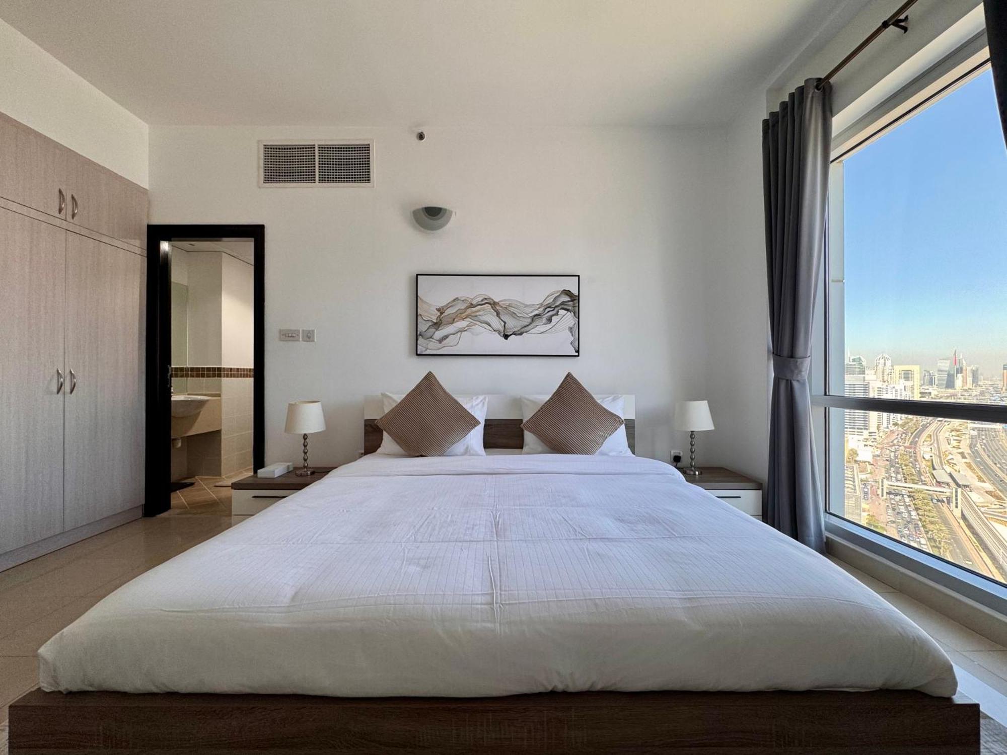 2 Bed In La Riviera Tower, Marina Near Metro And Mall, 12-min Walk To Jbr Beach! Apartment *
