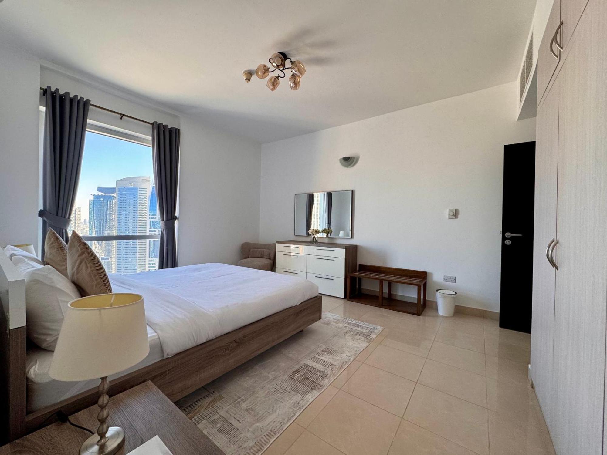2 Bed In La Riviera Tower, Marina Near Metro And Mall, 12-min Walk To Jbr Beach!