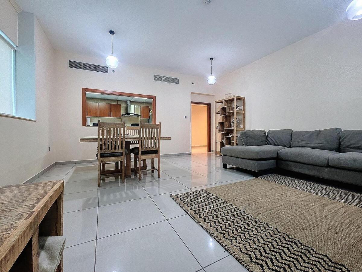 Exquisite 2 Bed In Marina *