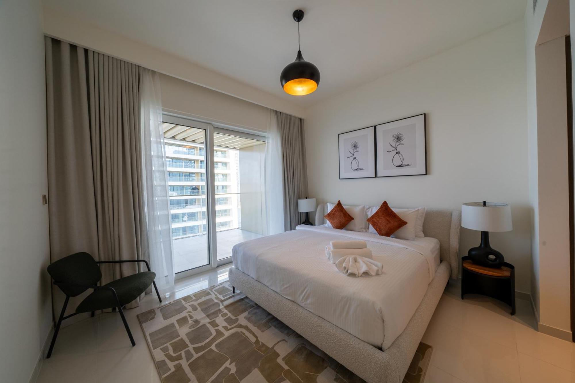 Apartment Homes & Beyond I Modern 2 Bedroom With Access *