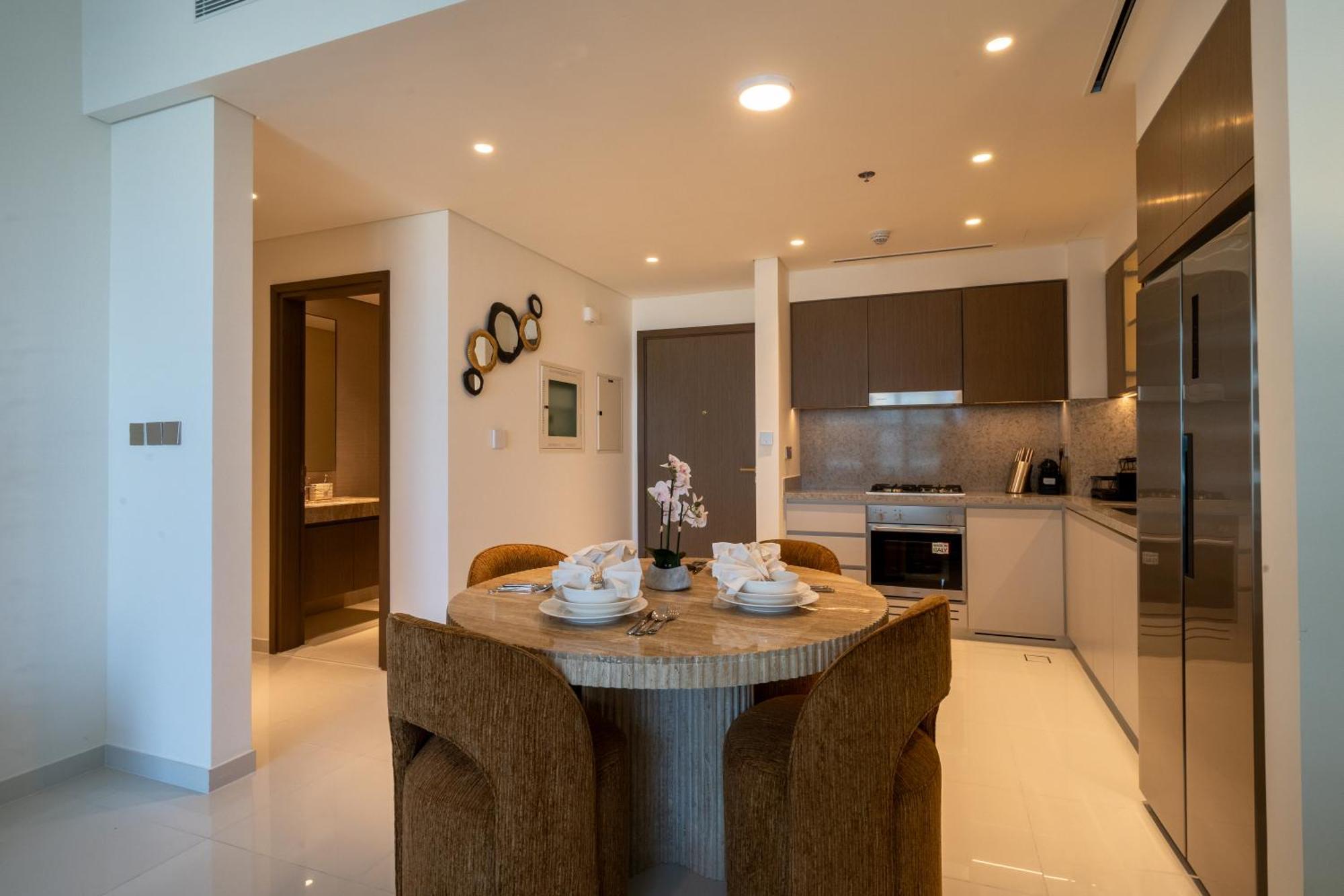 Homes & Beyond I Modern 2 Bedroom With Access Dubai
