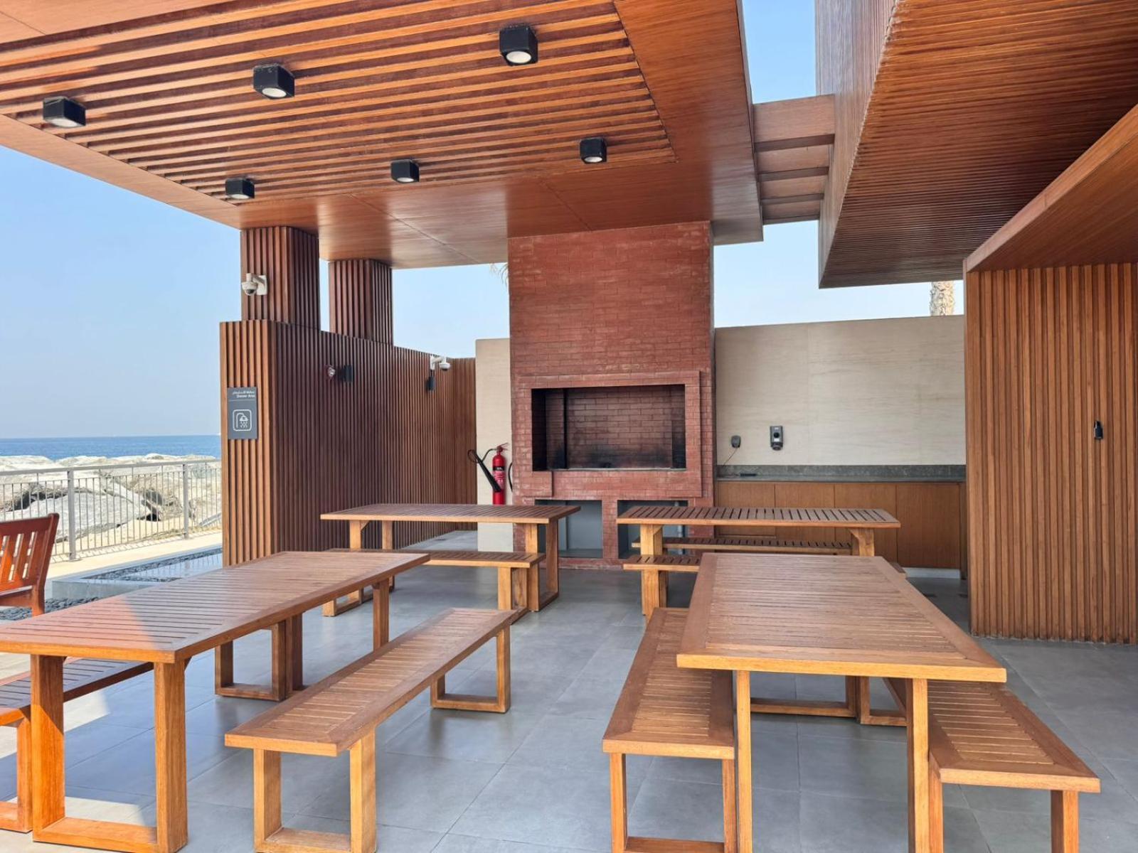 Spacious 1 Bed In La - 1 Min To The Daire Dubai