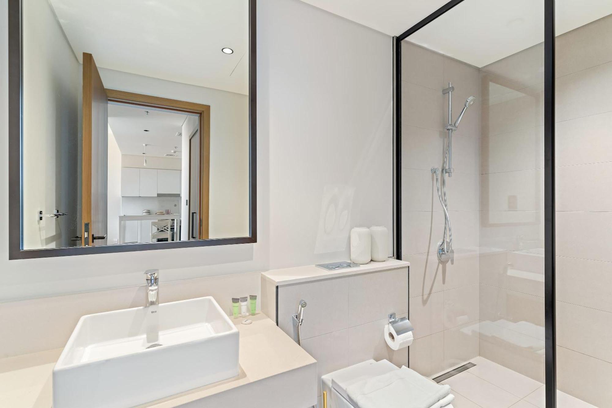 Elegant One-bedroom In Hills For 4 Persons * Dubai