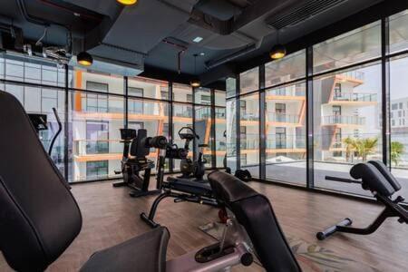 Apartment Contemporary 2 Bedroom Dubai