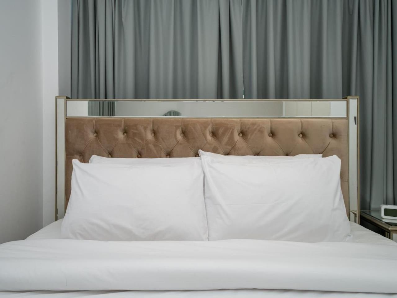 Apartment Stylish 2 Bed In Prime Marina Location Dubai