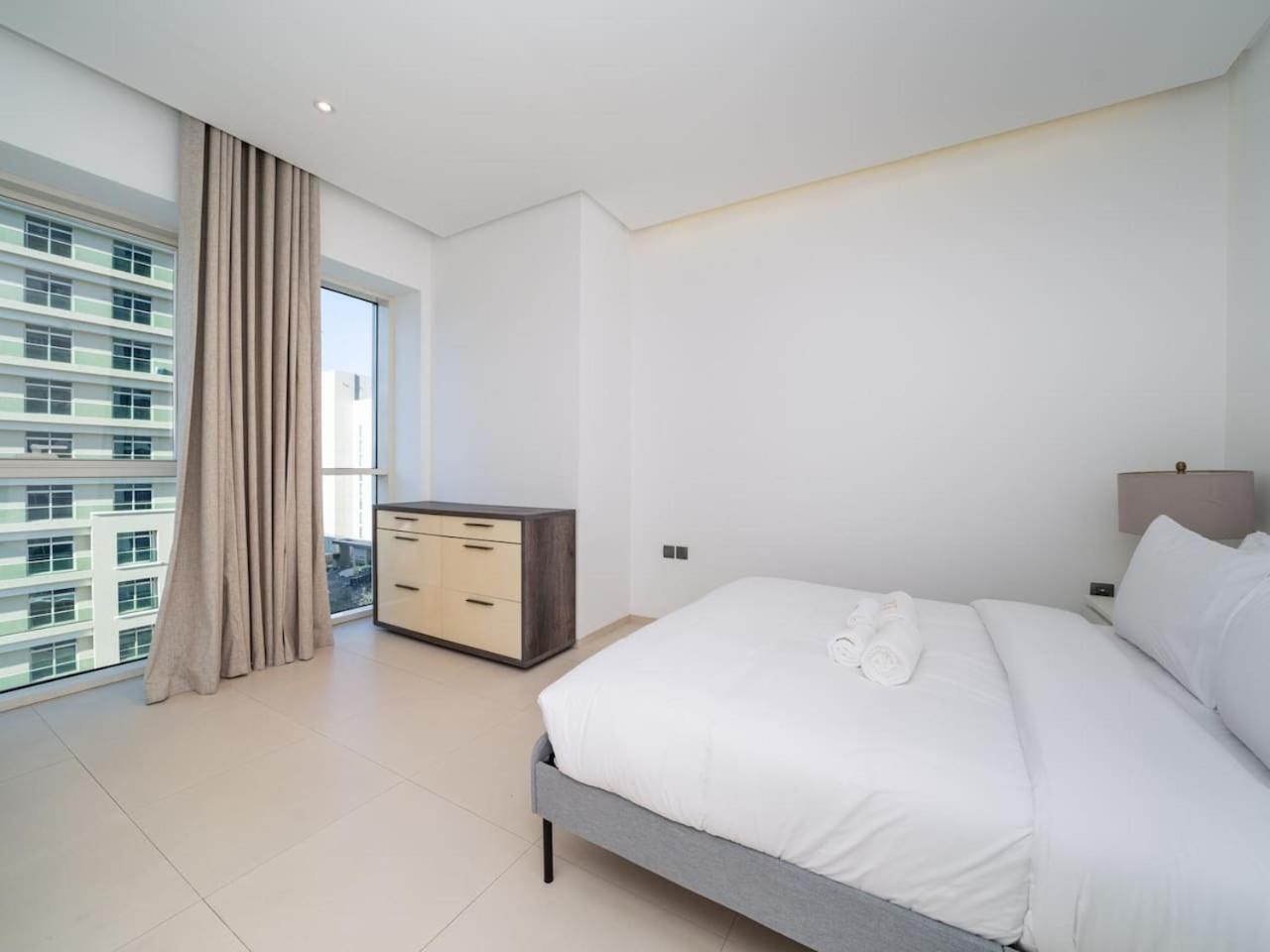 Apartment Stylish 2 Bed In Prime Marina Location Dubai