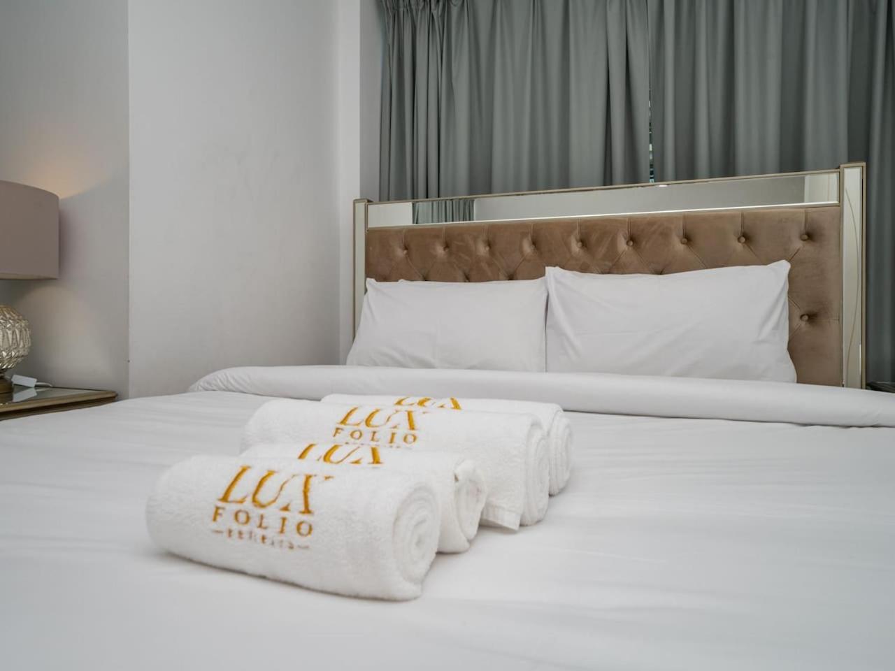 Stylish 2 Bed In Prime Marina Location Apartment *