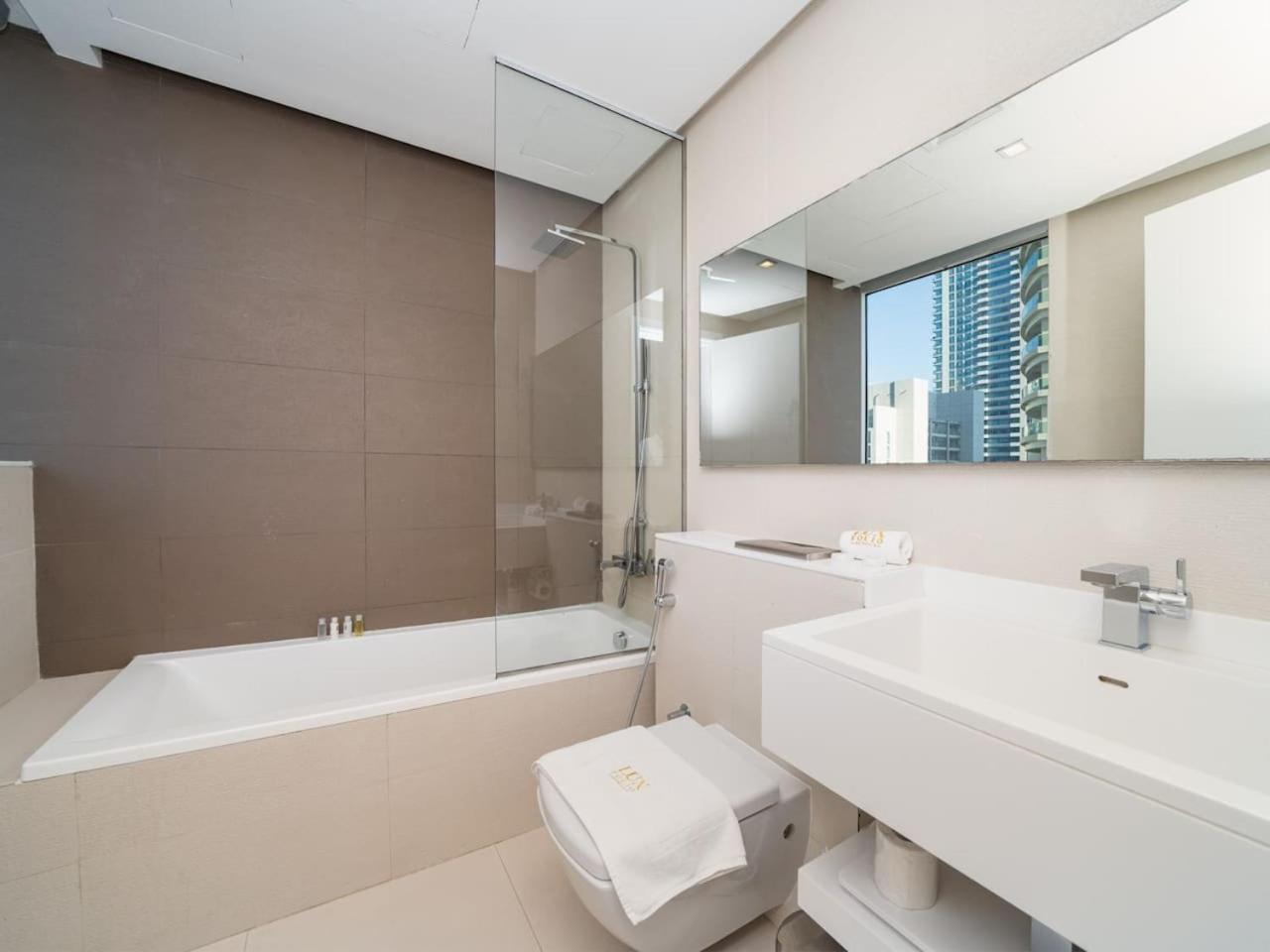 Apartment Stylish 2 Bed In Prime Marina Location *