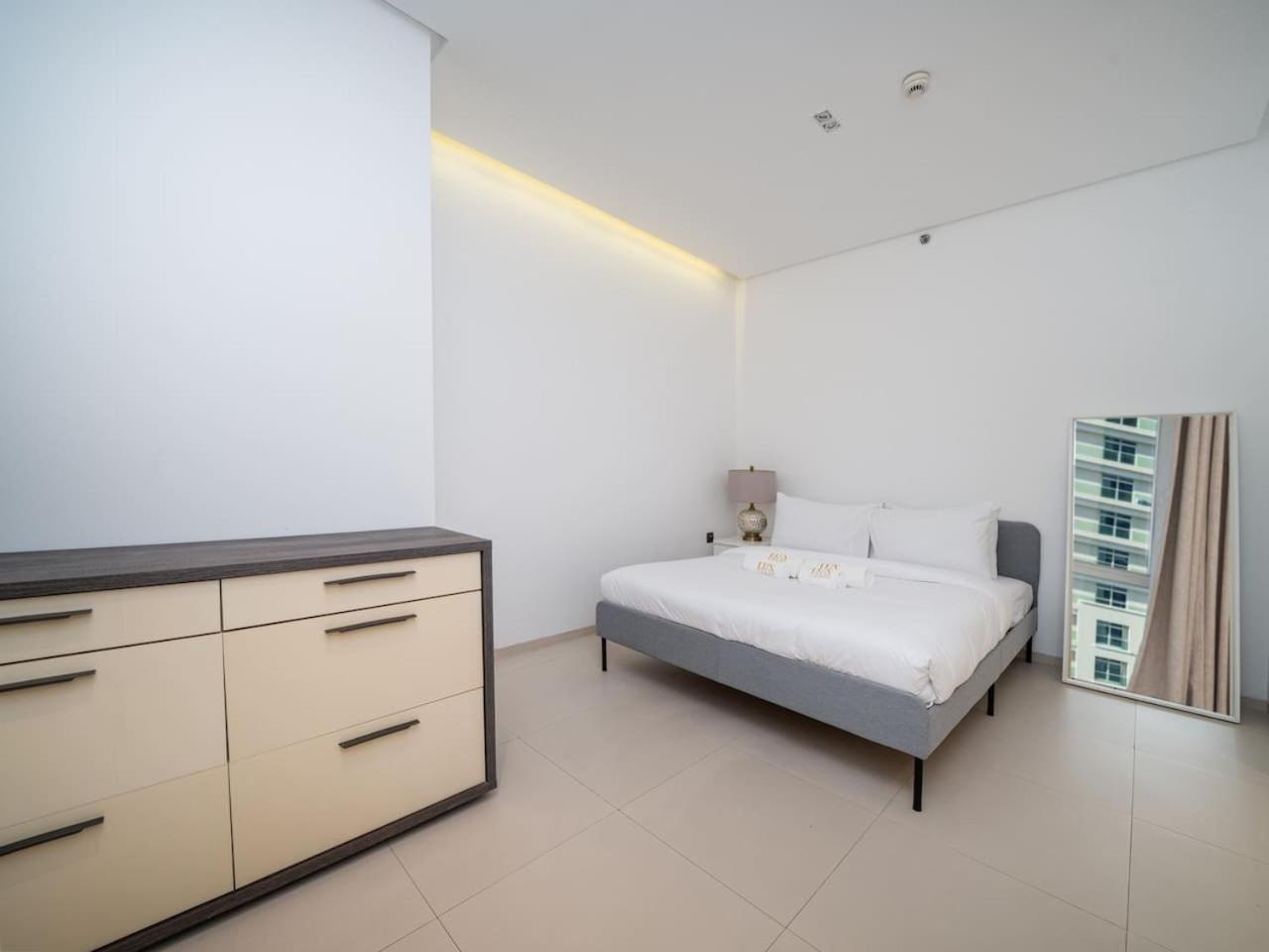 Stylish 2 Bed In Prime Marina Location Dubai
