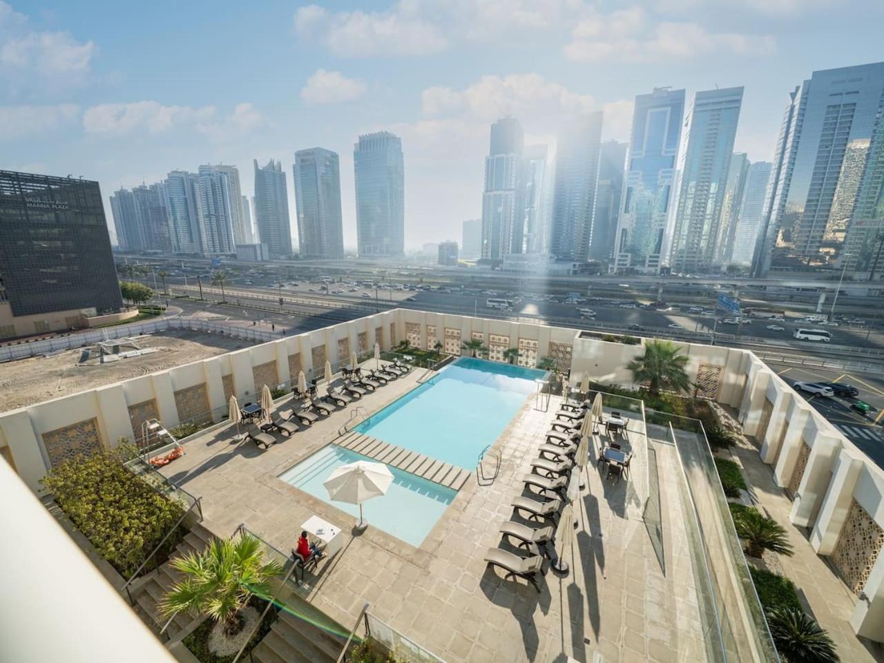 Stylish 2 Bed In Prime Marina Location * Dubai
