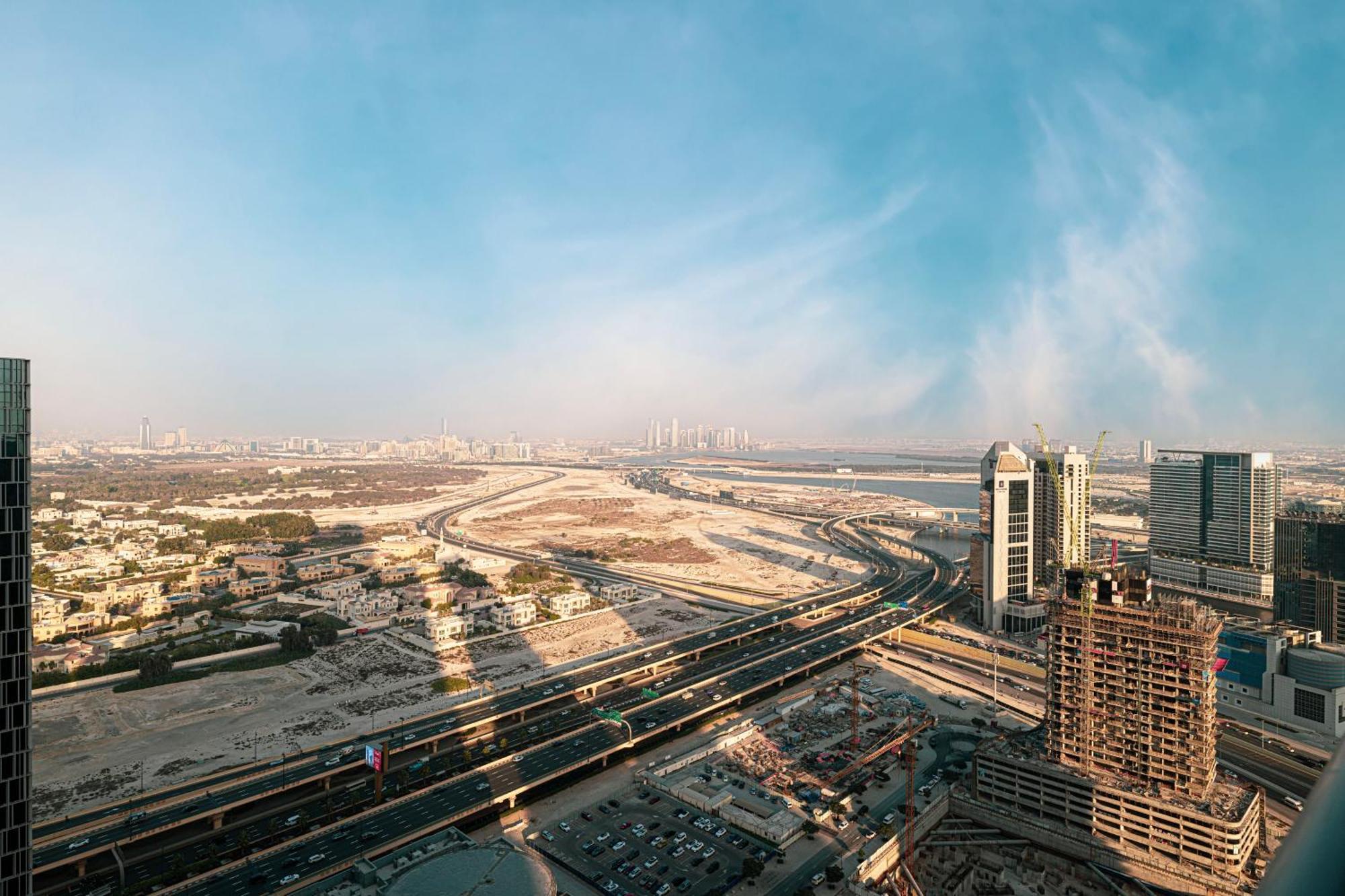 Upgraded 2 Bedroom In Damac Maison Mall Street *