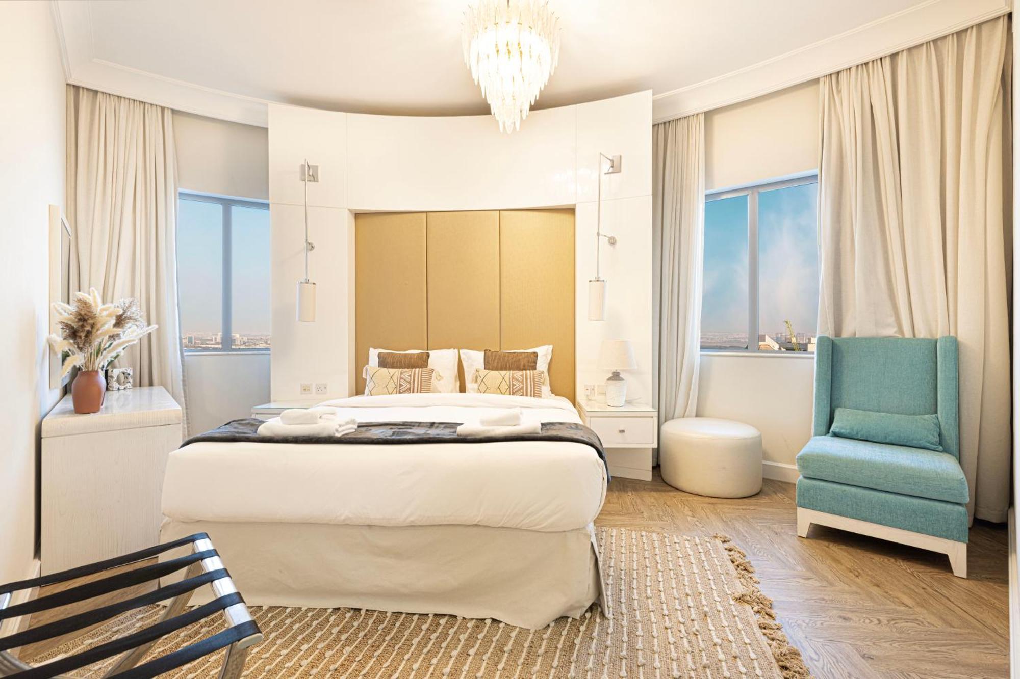 Upgraded 2 Bedroom In Damac Maison Mall Street * Dubai