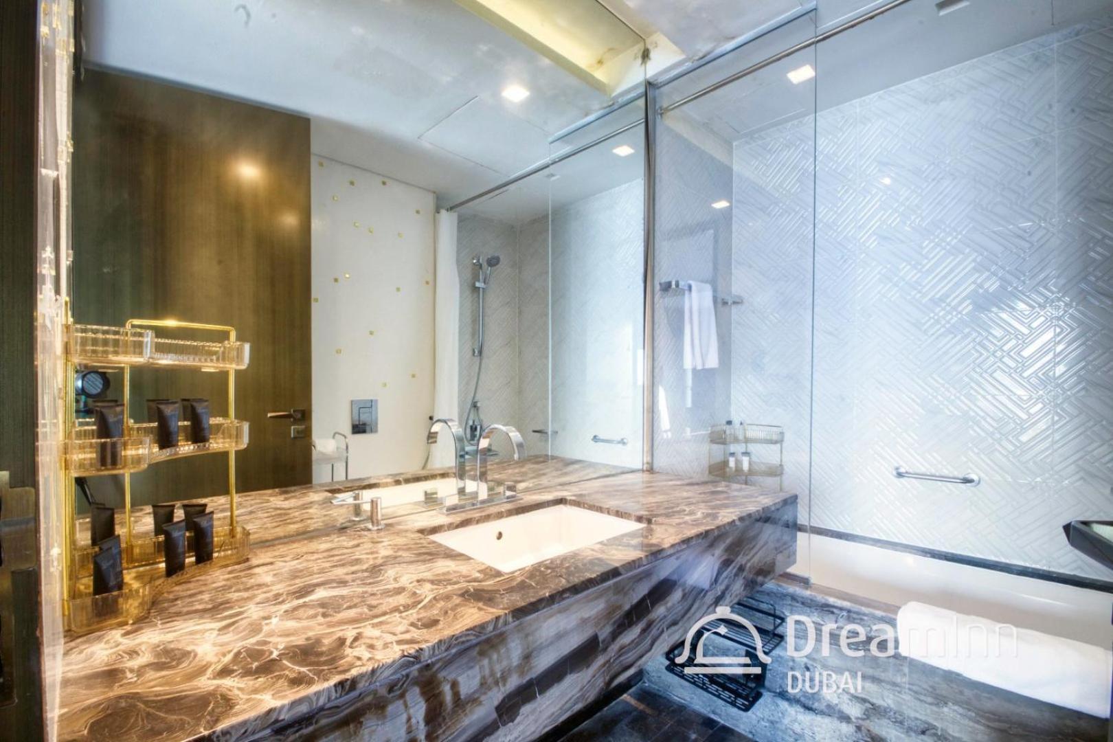 Dream - Damac Heights Fendi * Dubai