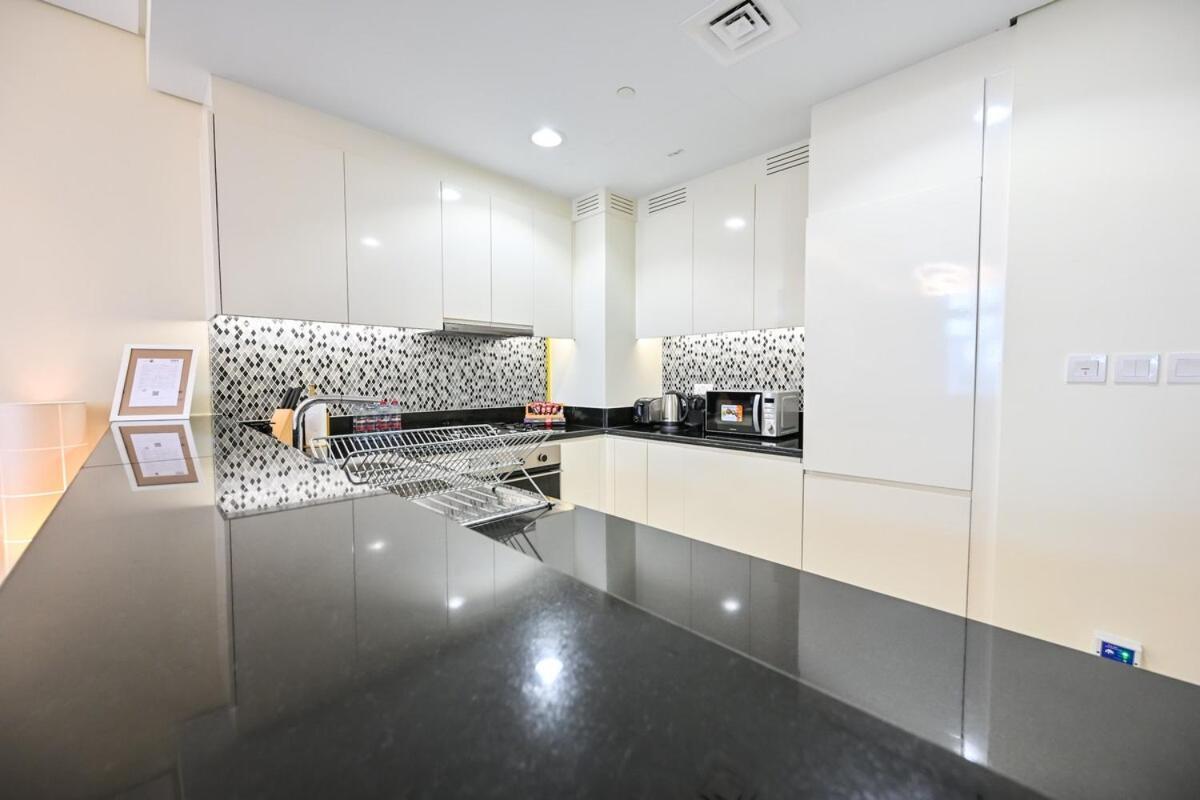 Apartment New 2 Bed Burj Khalifa View, 64th Floor Infinity Pool *