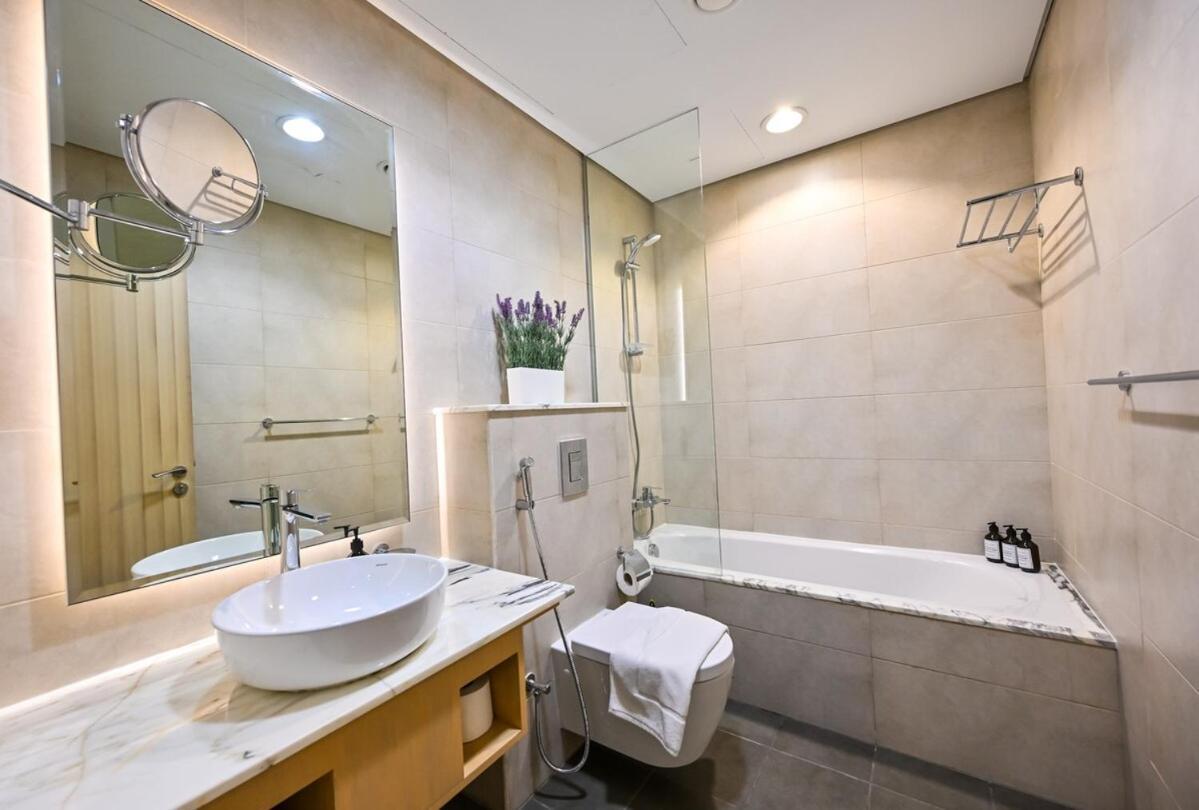 Apartment New 2 Bed Burj Khalifa View, 64th Floor Infinity Pool Dubai