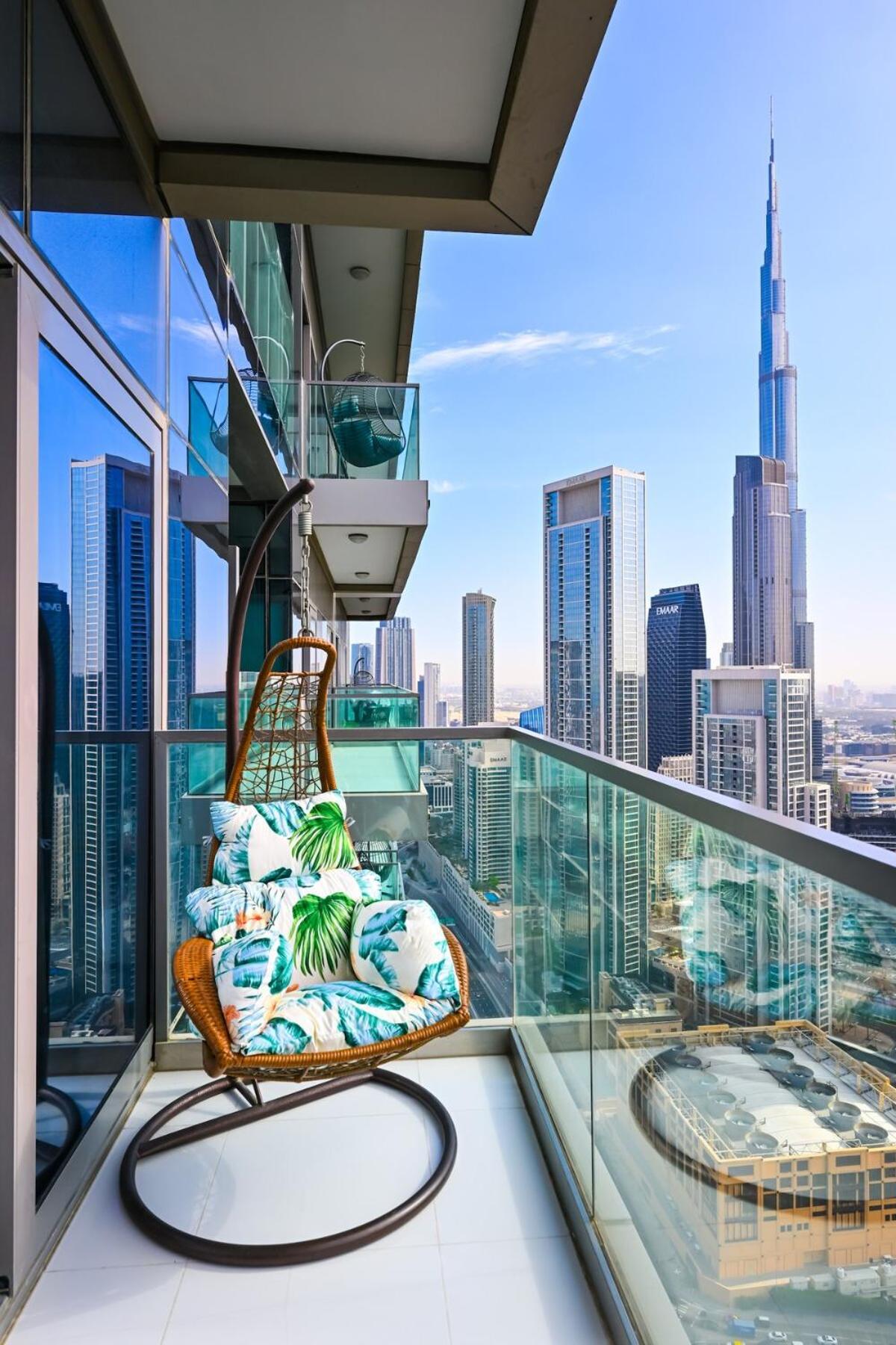New 2 Bed Burj Khalifa View, 64th Floor Infinity Pool *