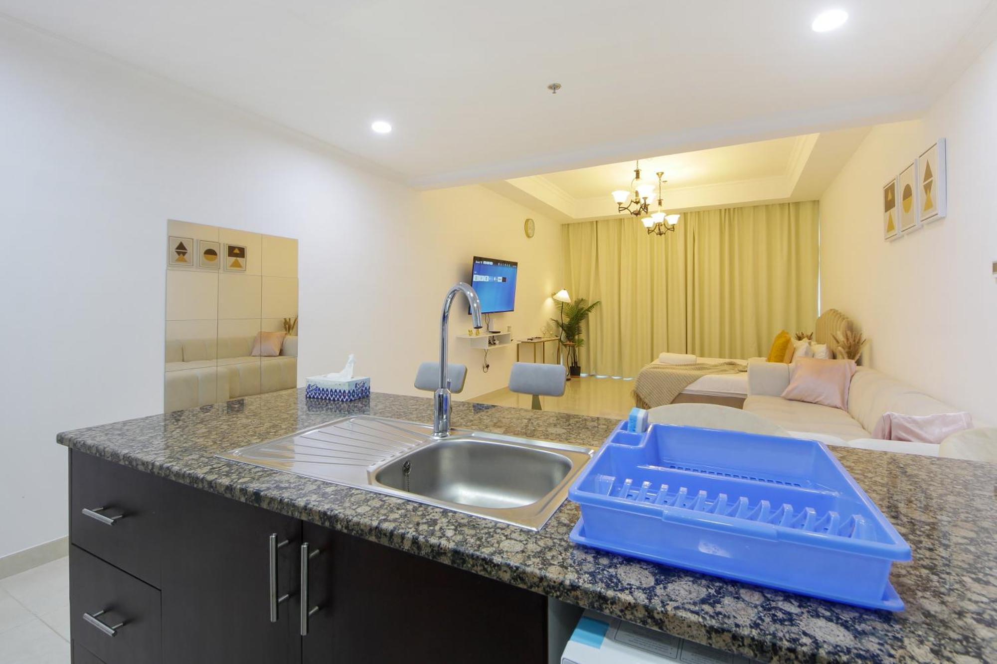 Gorgeous Close To Business Bay Metro *