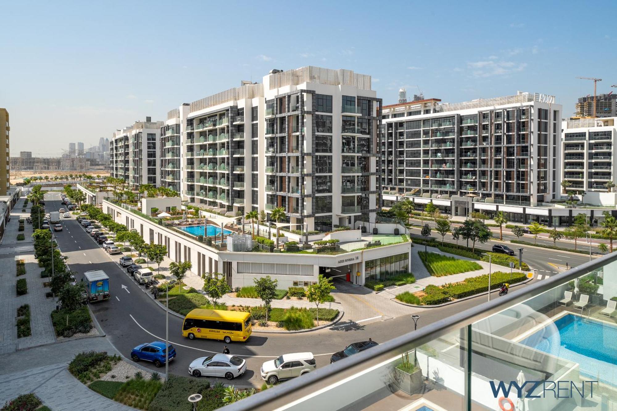 Amazing In Azizi Riviera 9,city & Pool View Apartment *