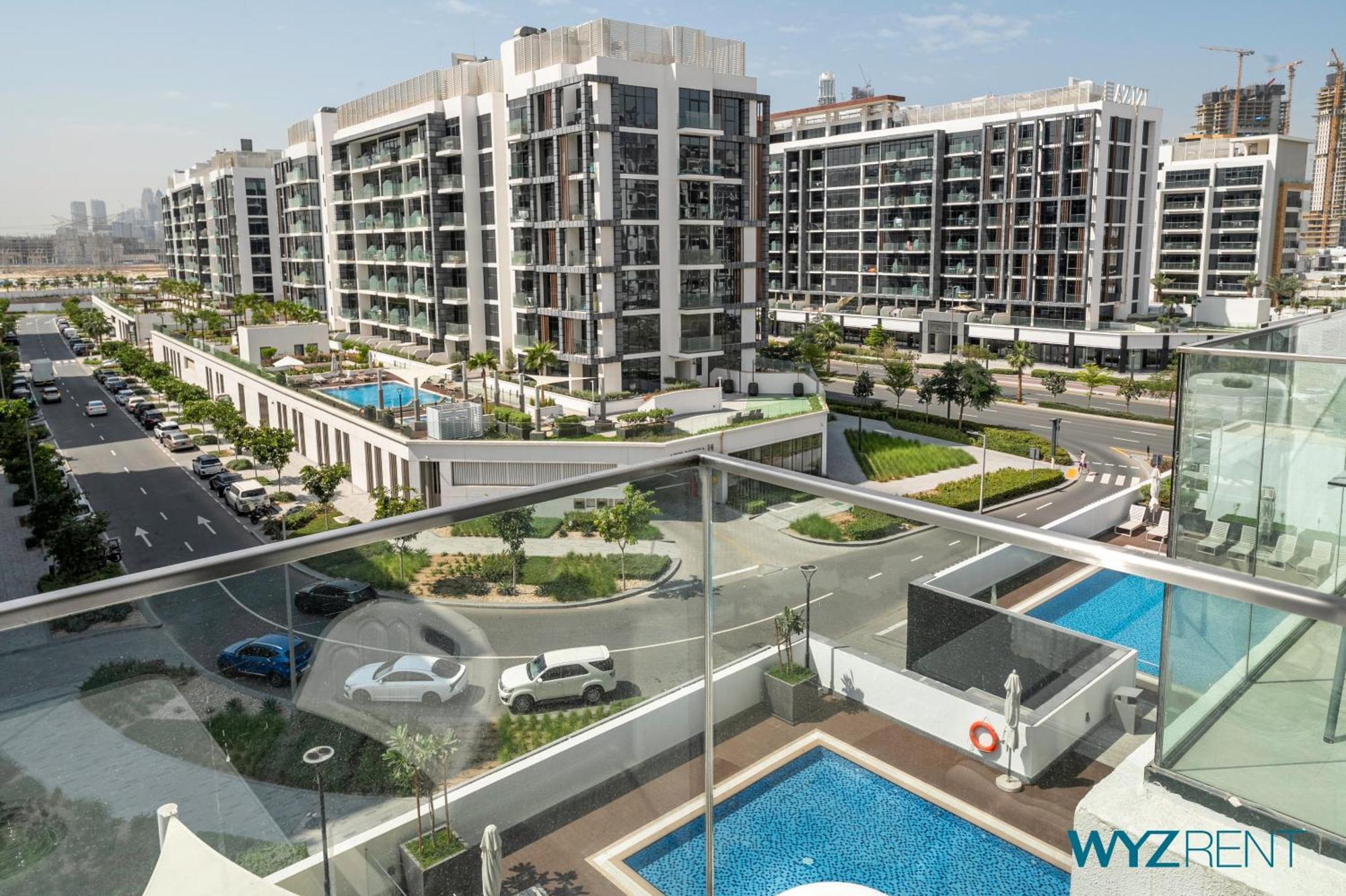 Amazing In Azizi Riviera 9,city & Pool View *