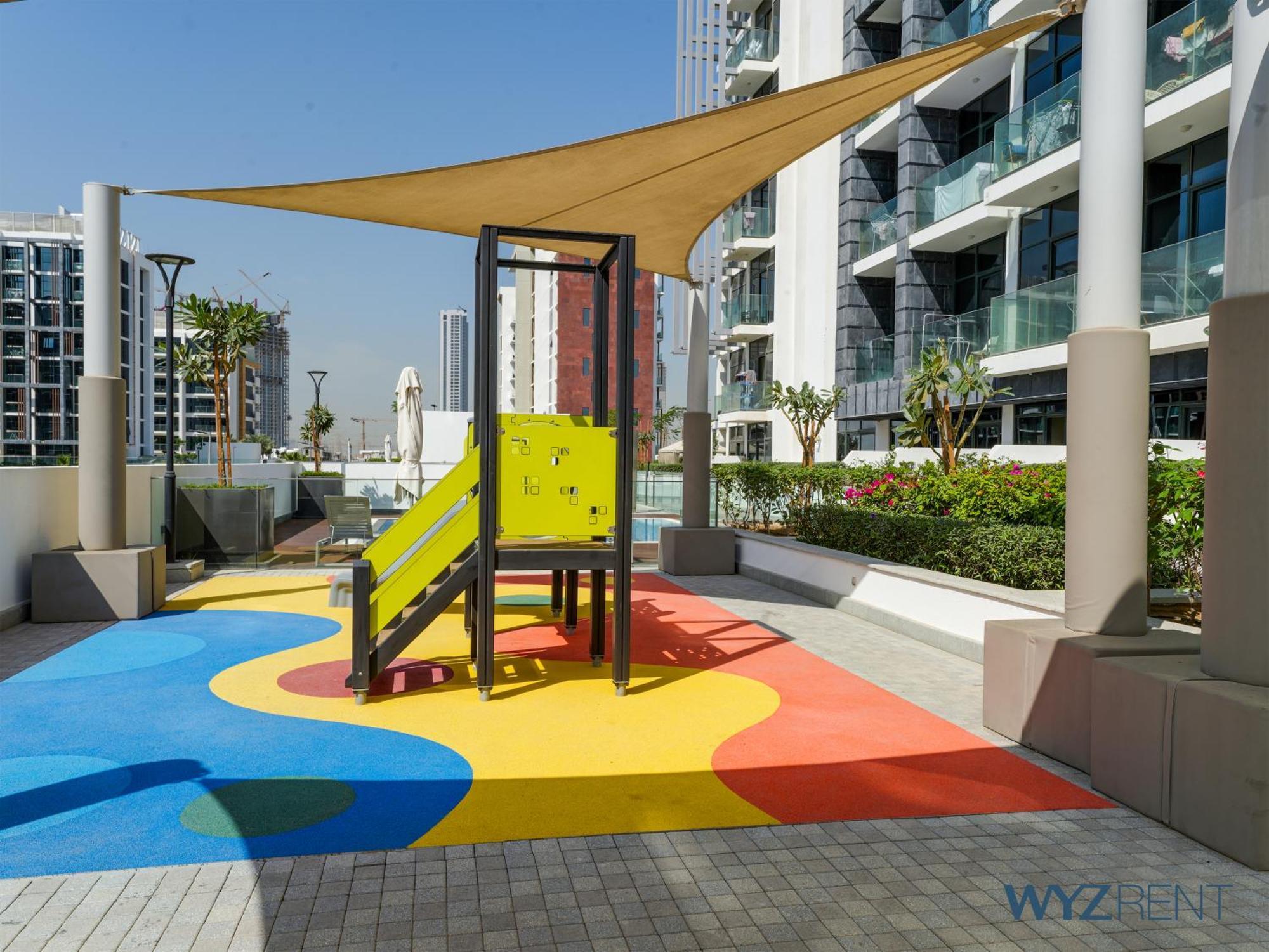 Amazing In Azizi Riviera 9,city & Pool View Dubai