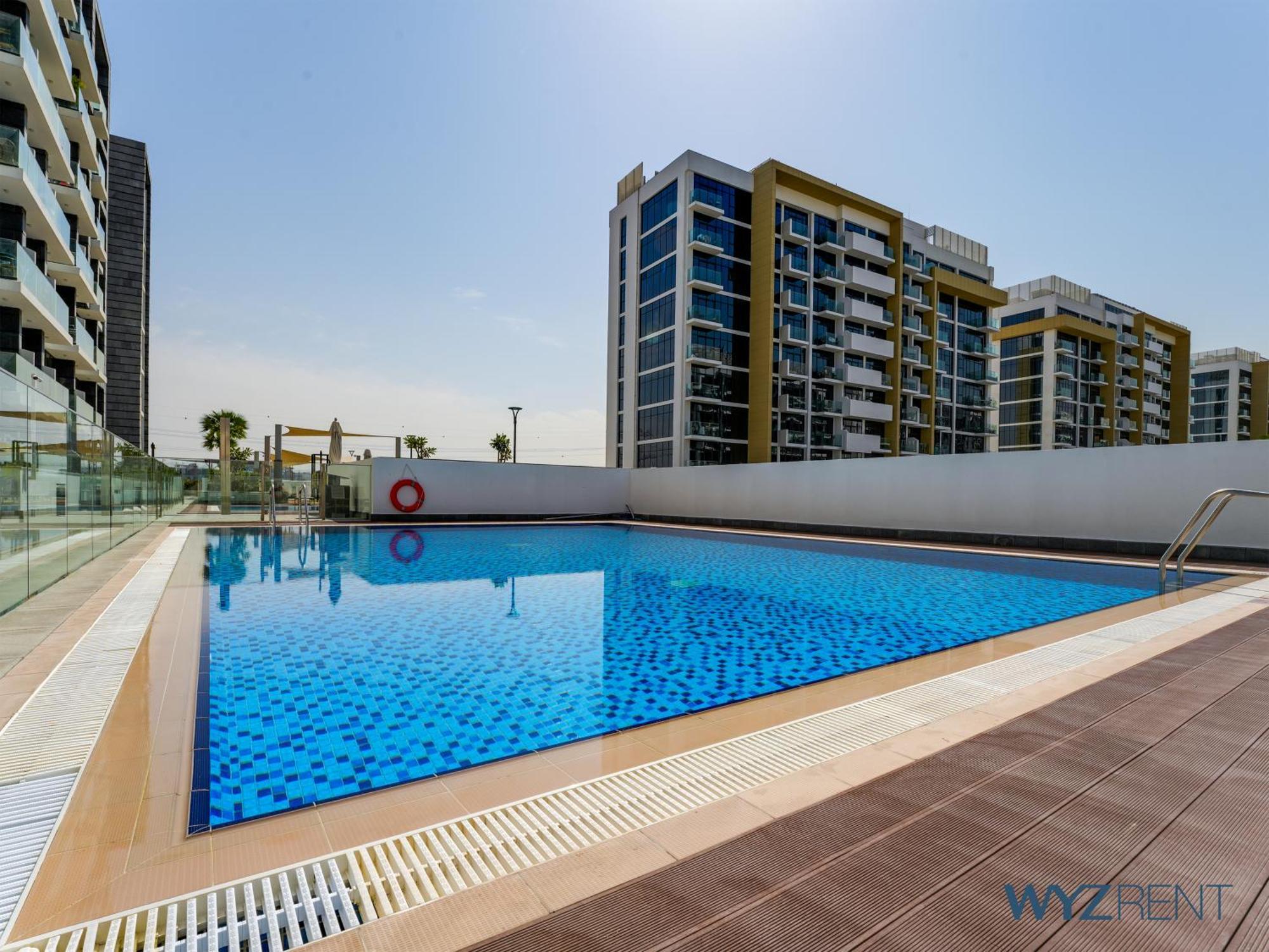 Apartment Amazing In Azizi Riviera 9,city & Pool View
