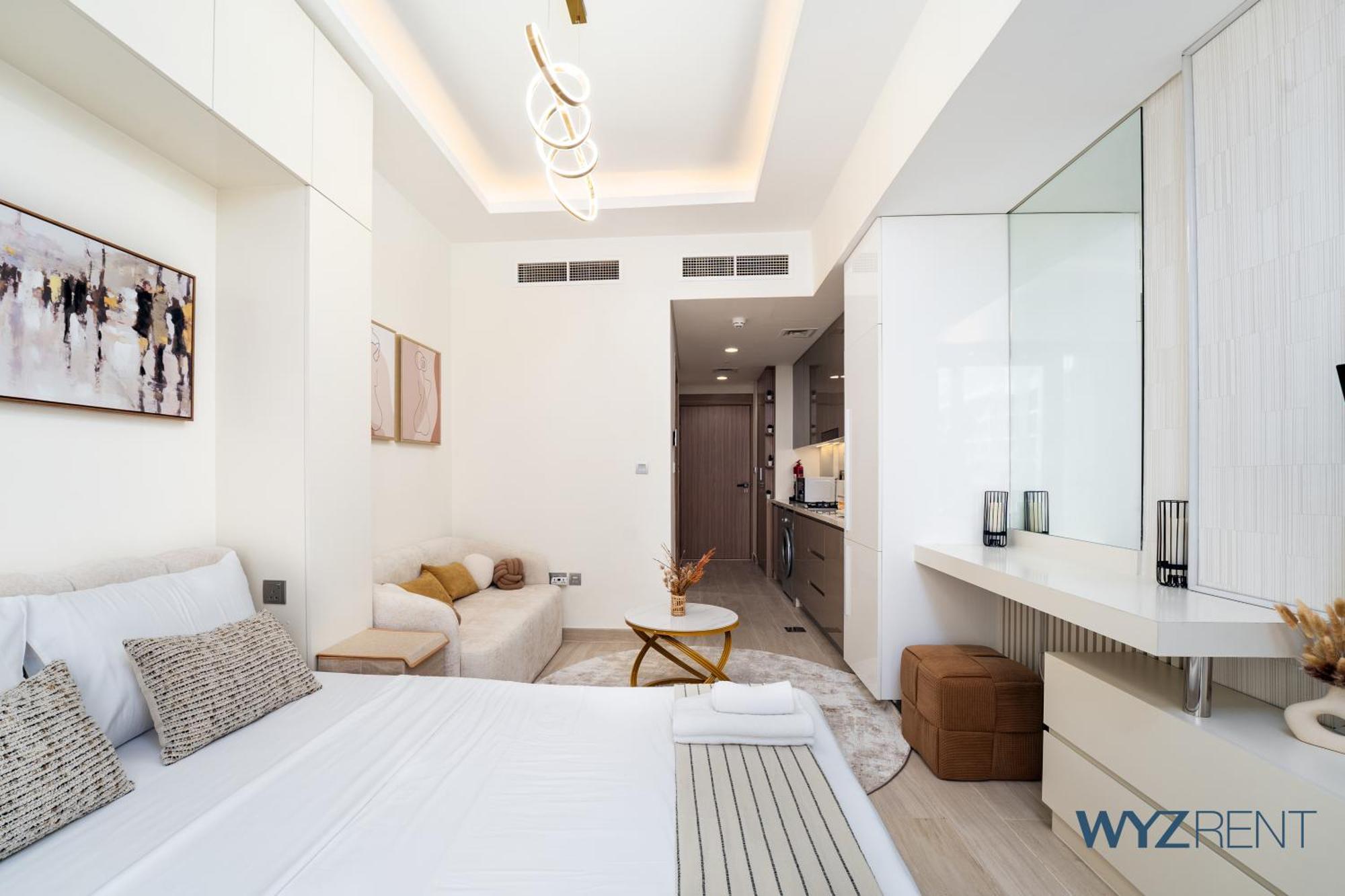 Amazing In Azizi Riviera 9,city & Pool View Dubai