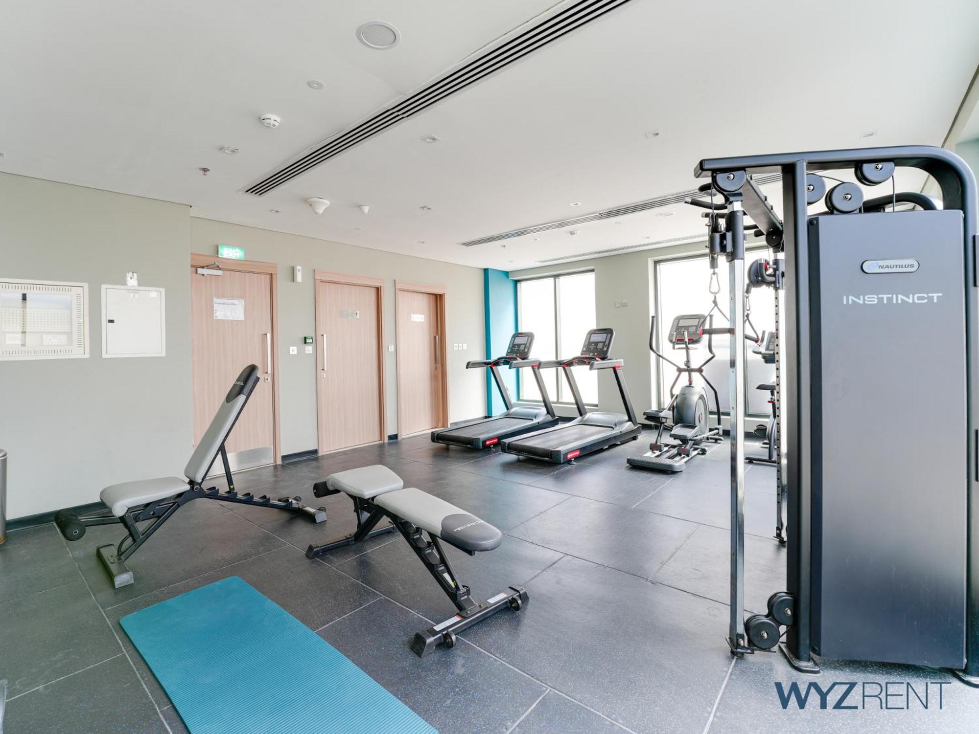 Amazing In Azizi Riviera 9,city & Pool View *