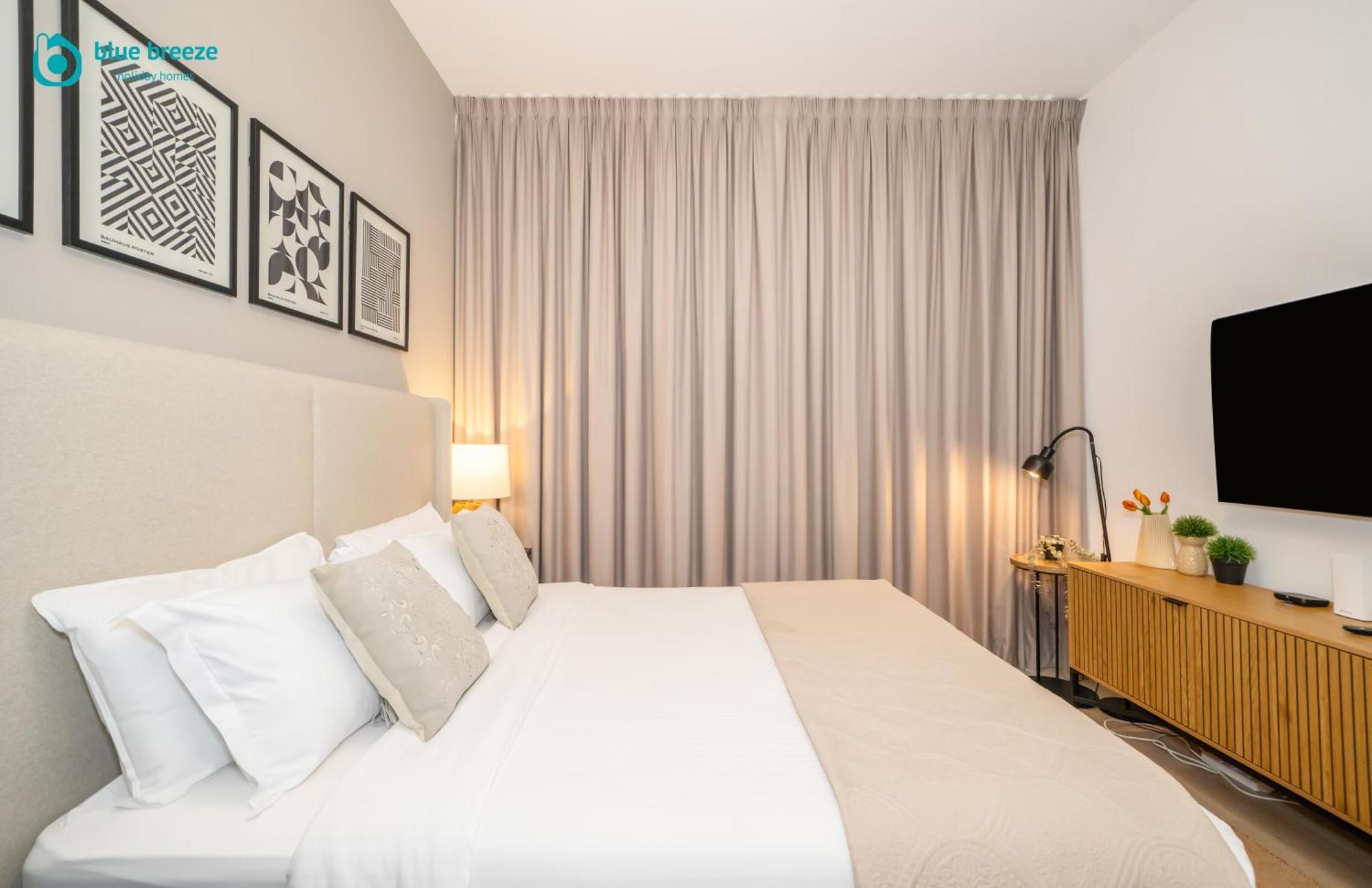 Blue Breeze - Elegant & Cozy In Jvc Apartment Dubai