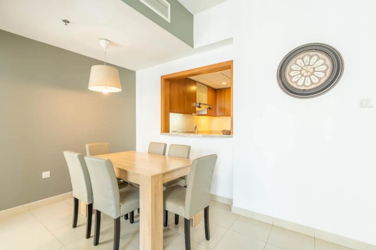 Apartment Luxury 1bed Steps Away From Burj Khalifa Dubai