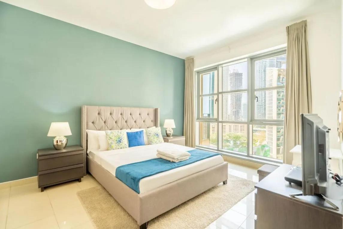Luxury 1bed Steps Away From Burj Khalifa Apartment Dubai
