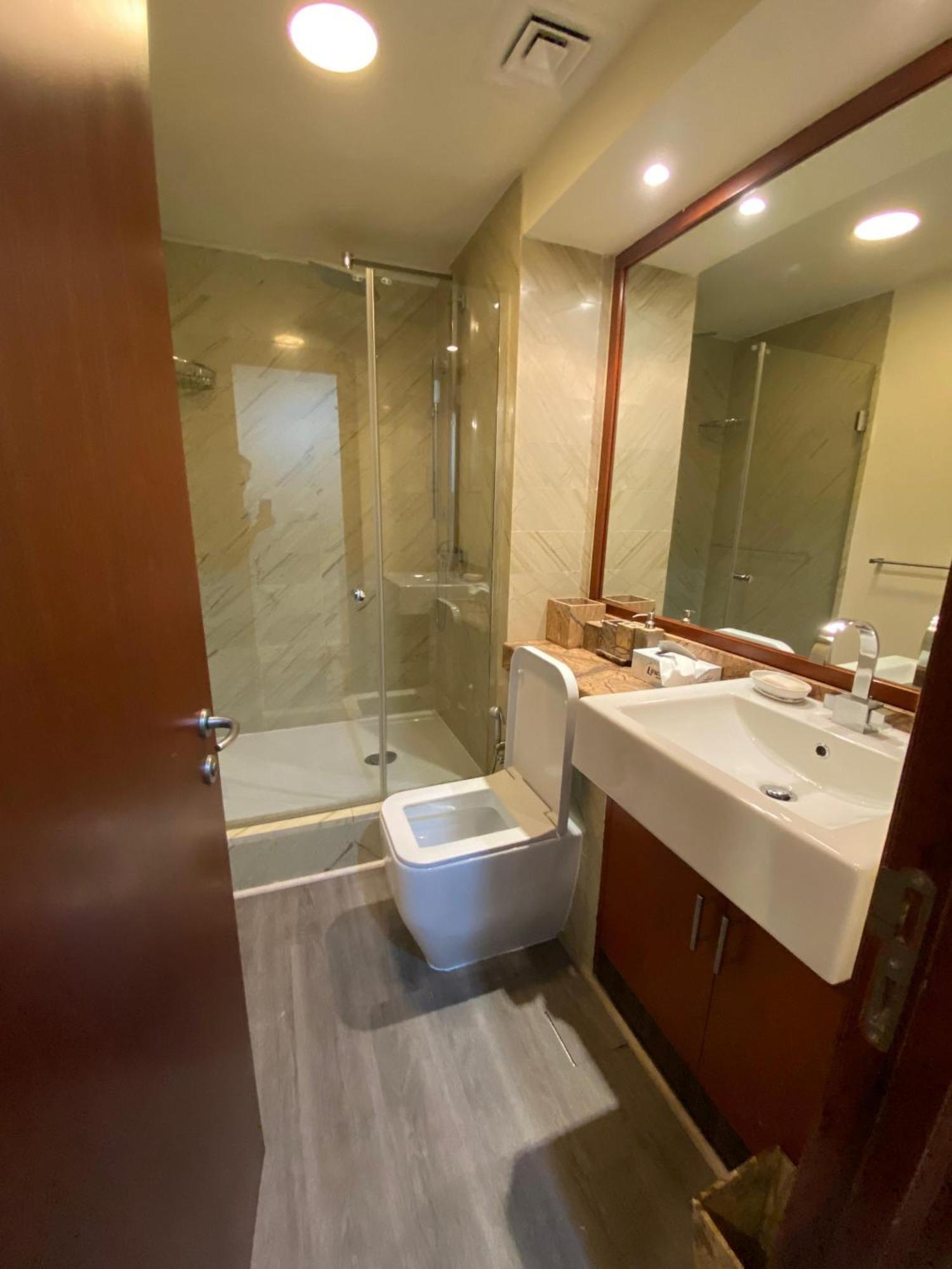 Exquisite 3 Bedroom With Marina View * Dubai