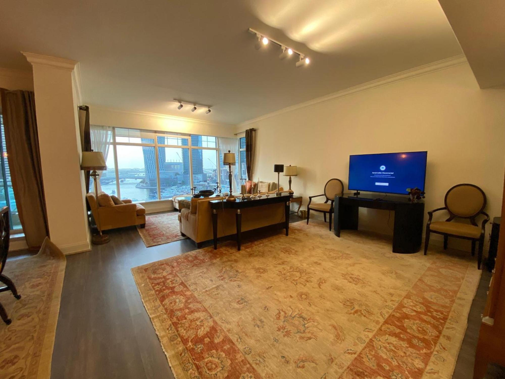 Exquisite 3 Bedroom With Marina View Apartment Dubai