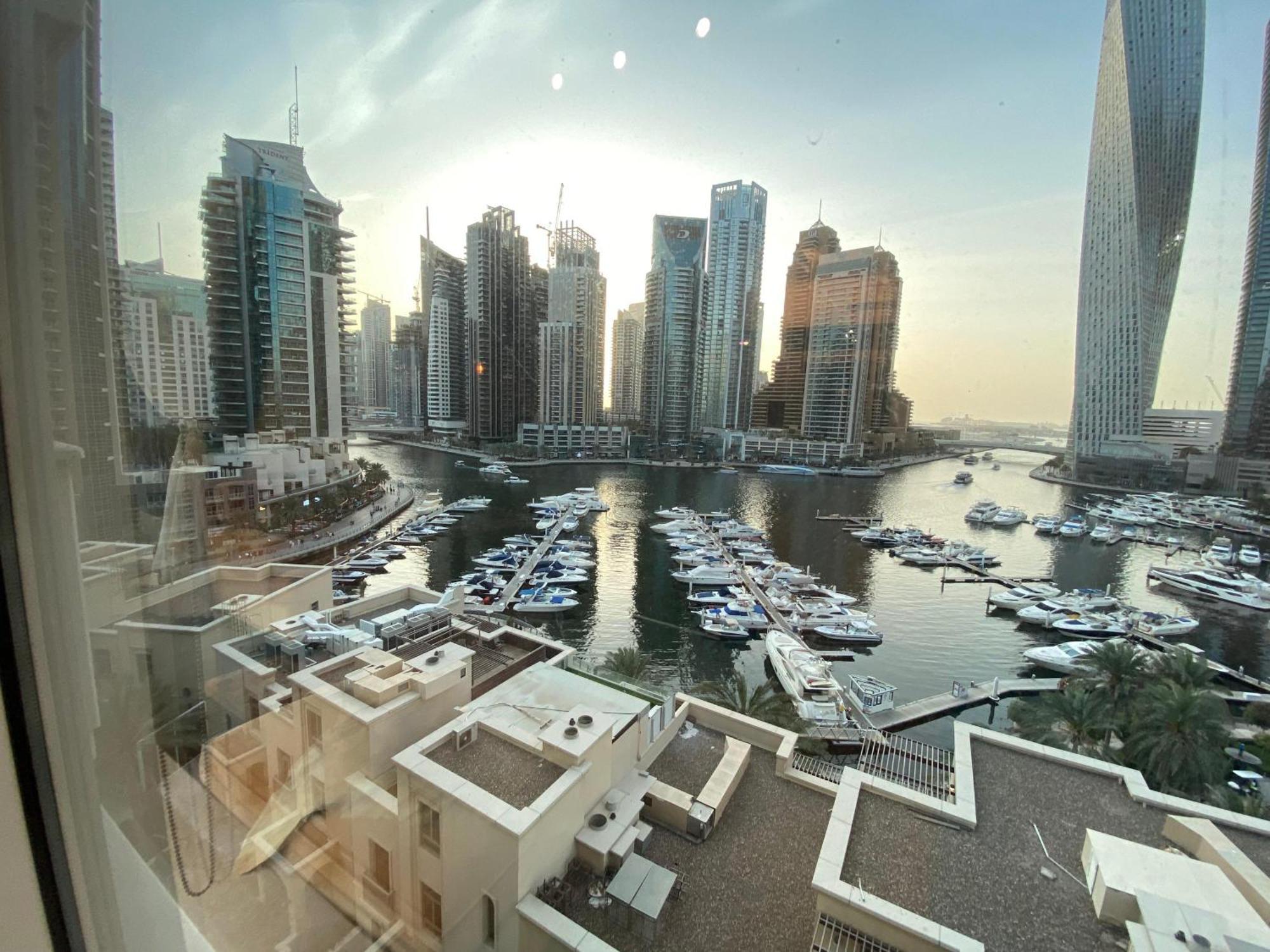 Apartment Exquisite 3 Bedroom With Marina View Dubai