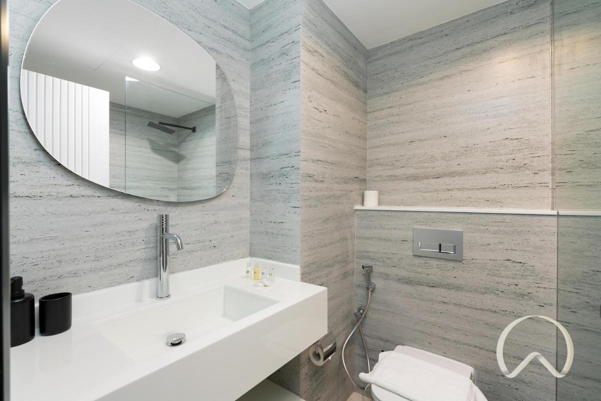 Upgraded 2br In La Riviera Marina - Close To *