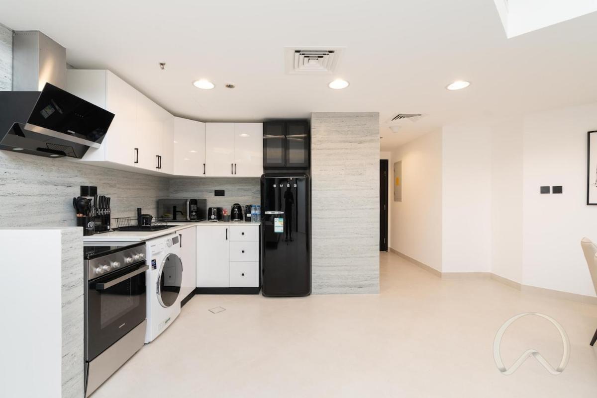 Upgraded 2br In La Riviera Marina - Close To Apartment *