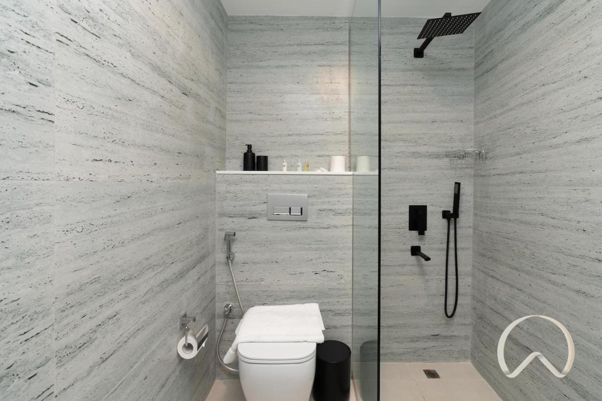 Upgraded 2br In La Riviera Marina - Close To * Dubai