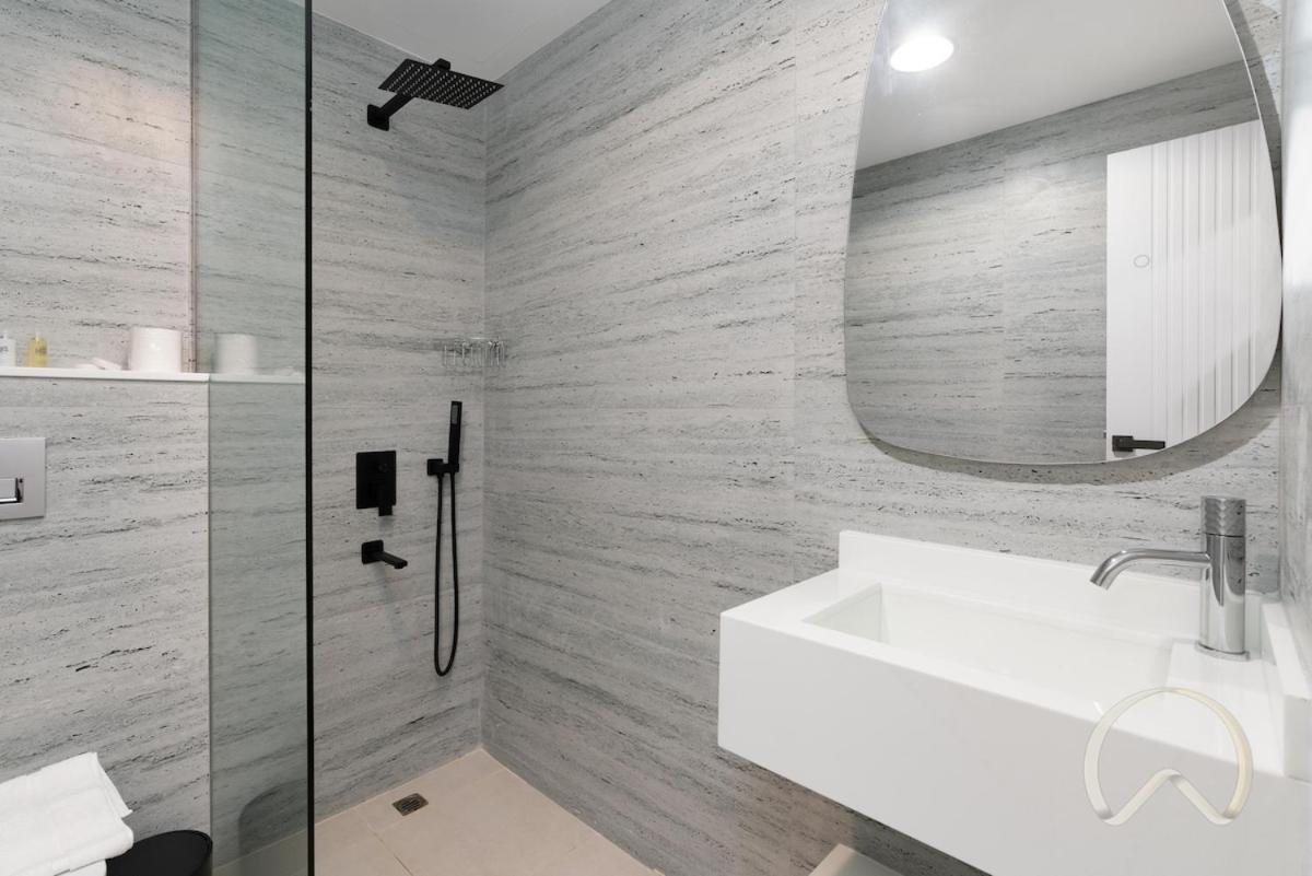 Upgraded 2br In La Riviera Marina - Close To Apartment Dubai