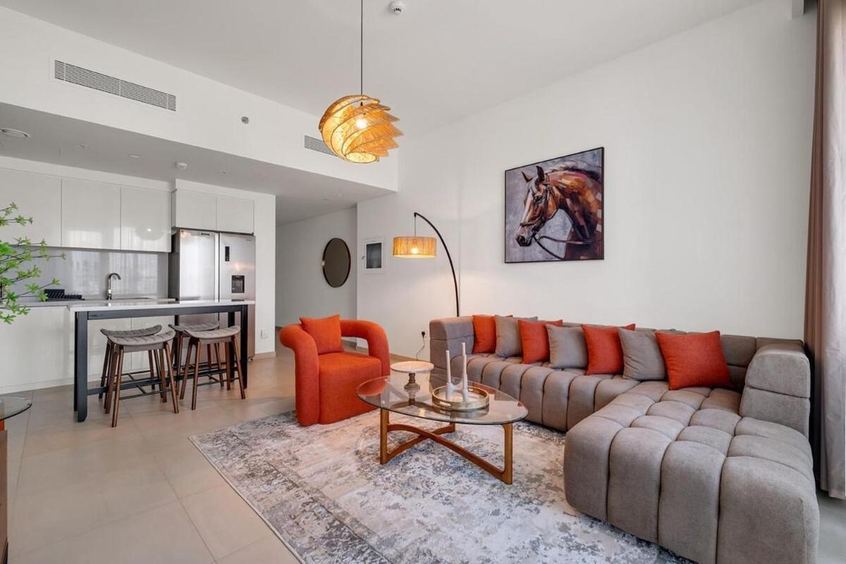 Elegant 2br By Mall Apartment *