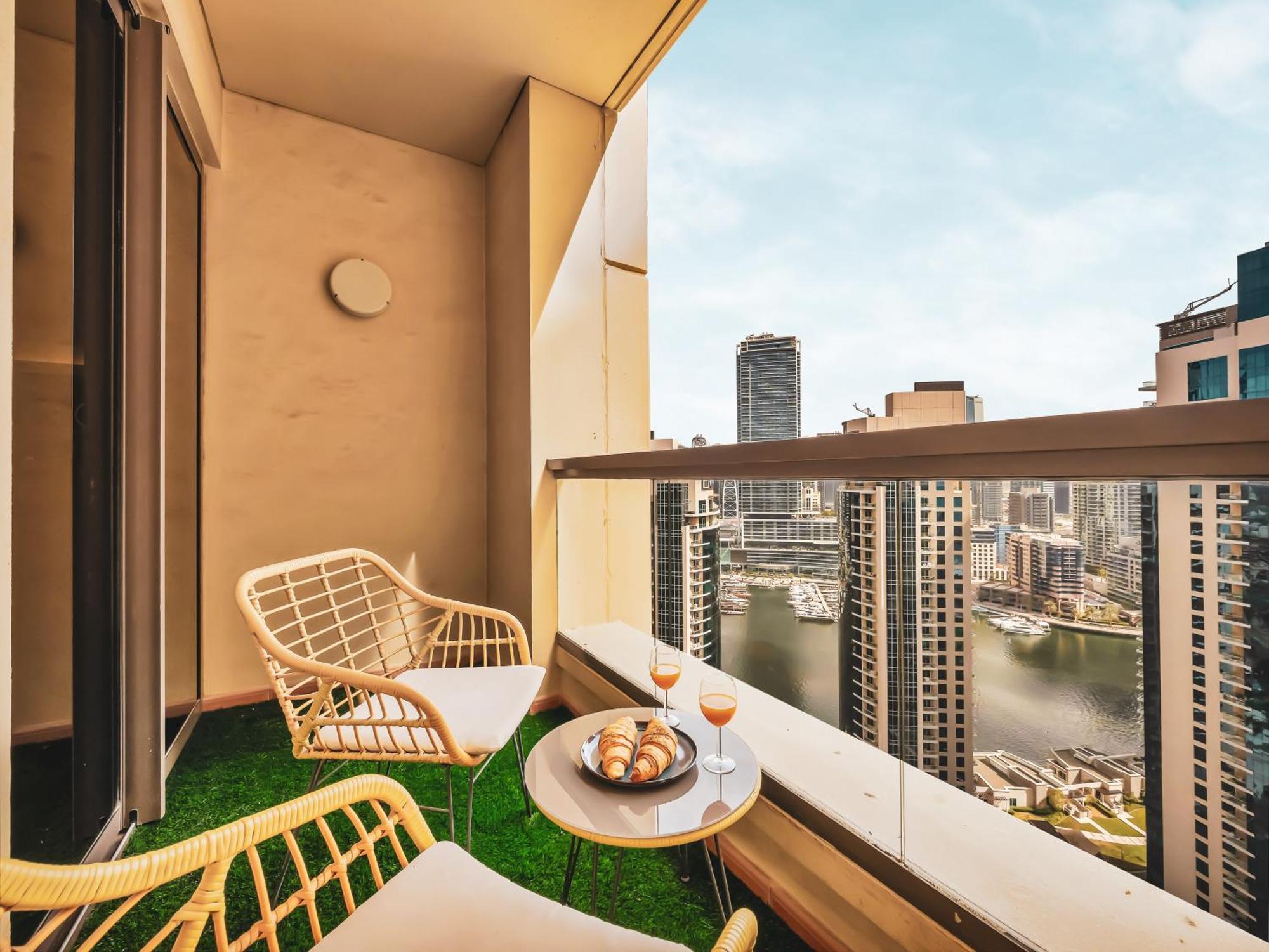 New! Jbr Beachfront With Panoramic Eye Views *
