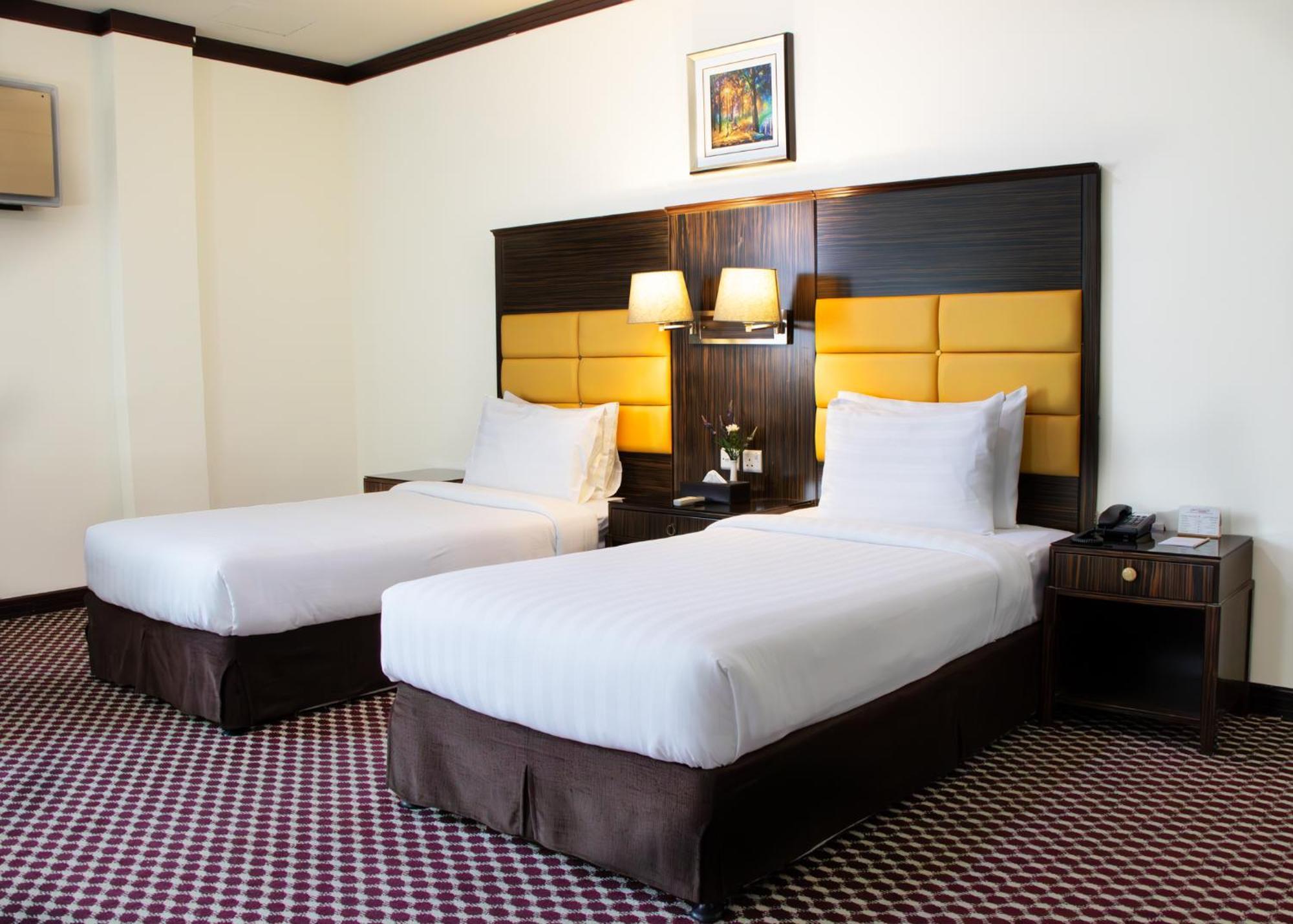 Fortune Karama Hotel 3*