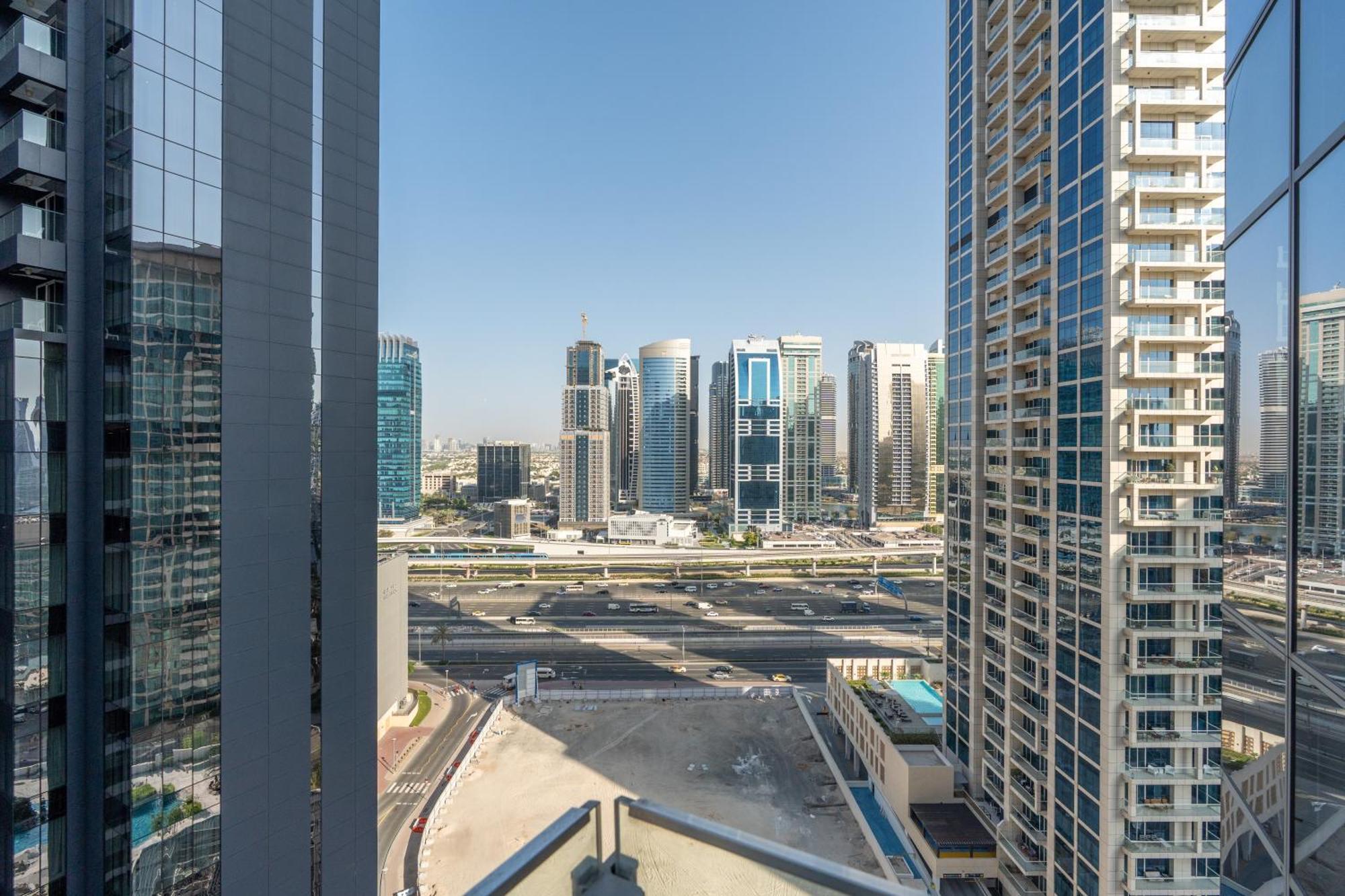 Silverene Towers Marina - By Of Choice *